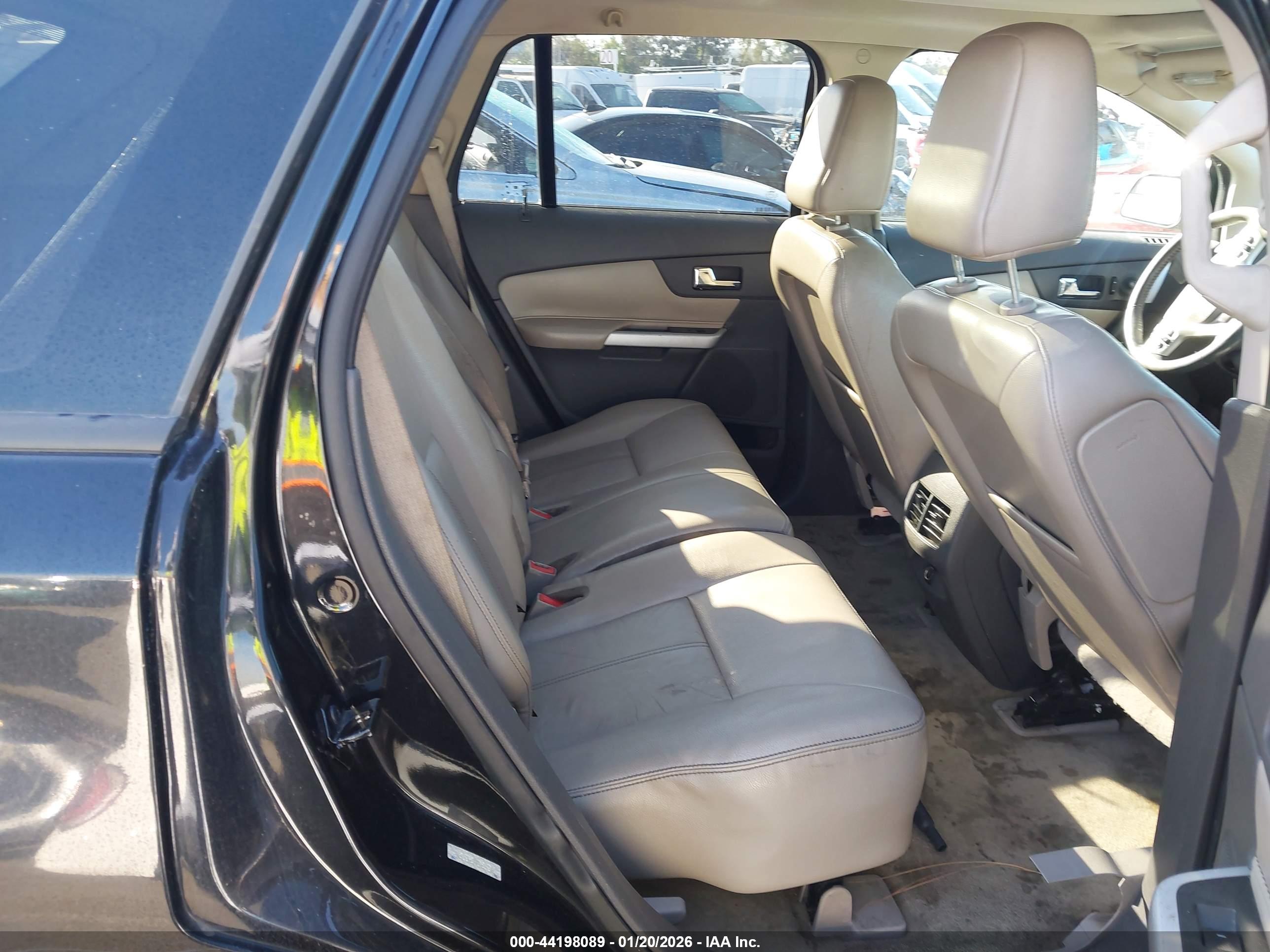FORD EDGE image 8