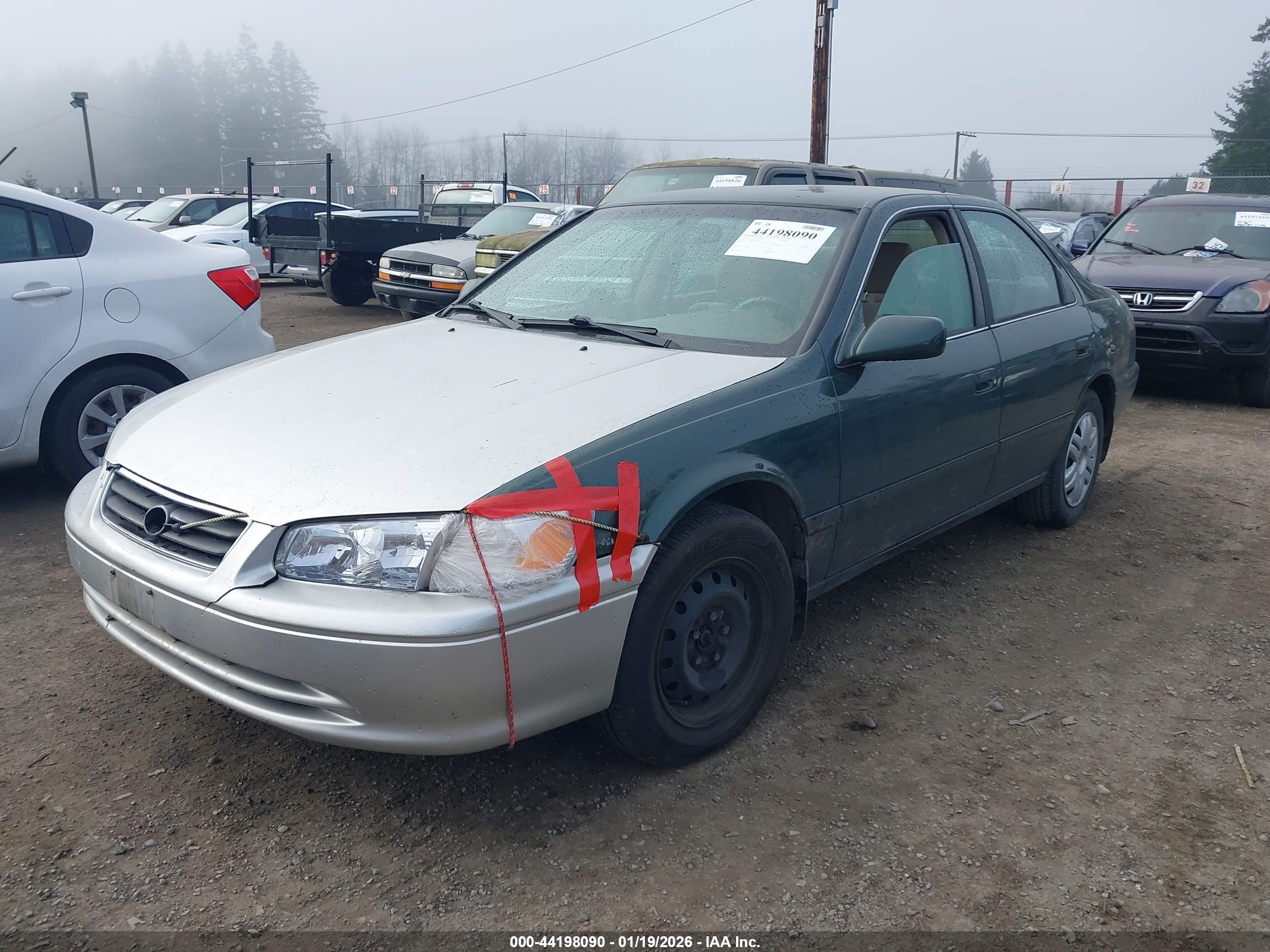 TOYOTA CAMRY image 2