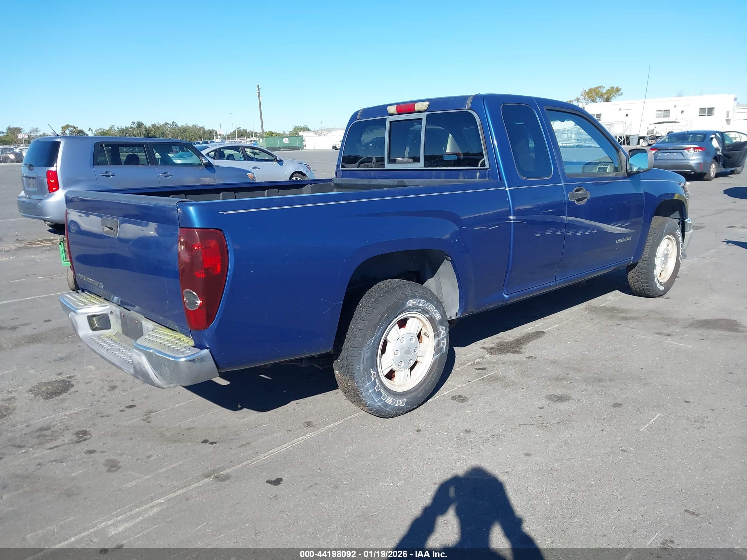 CHEVROLET COLORADO image 4