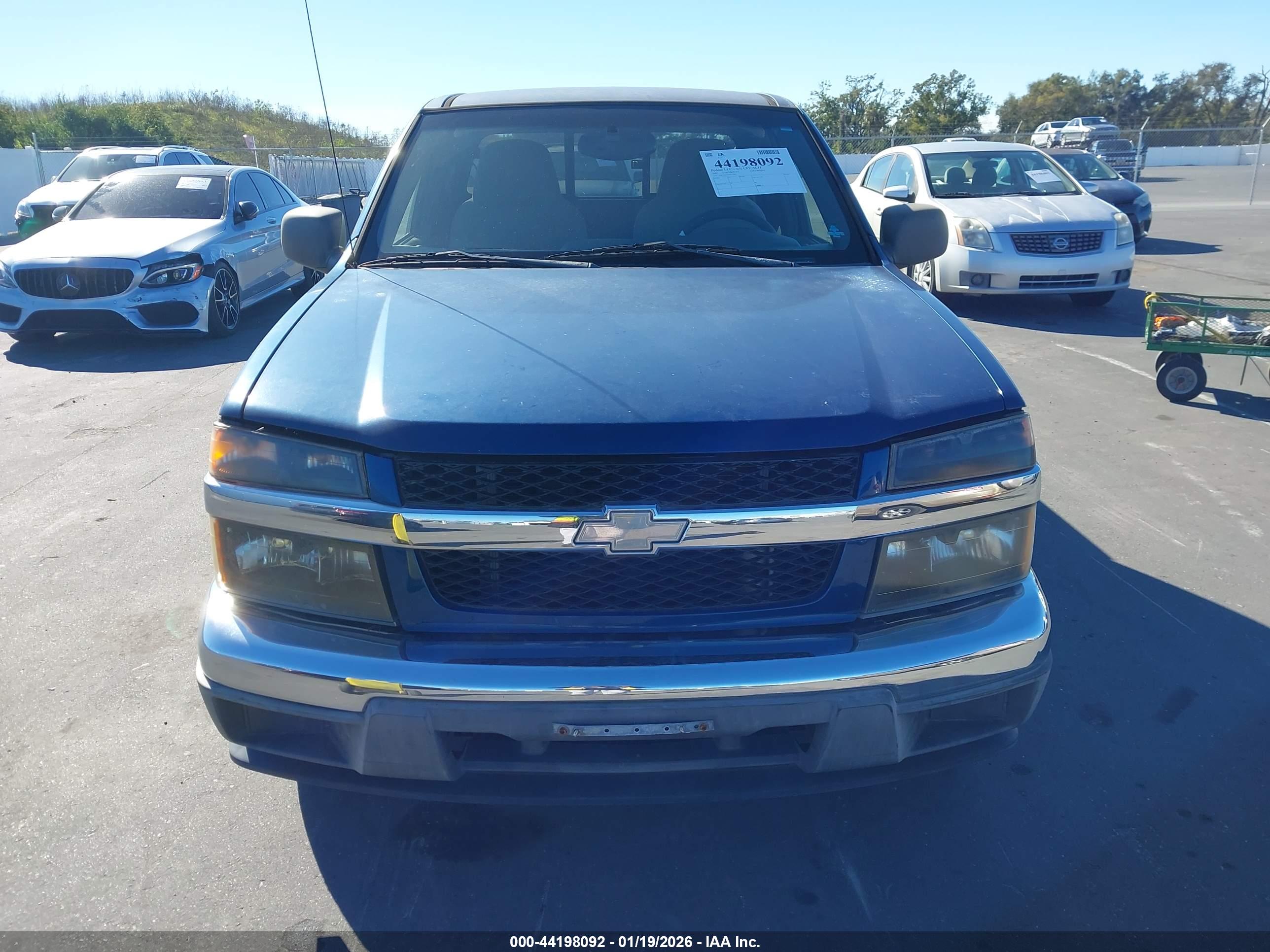 CHEVROLET COLORADO image 6