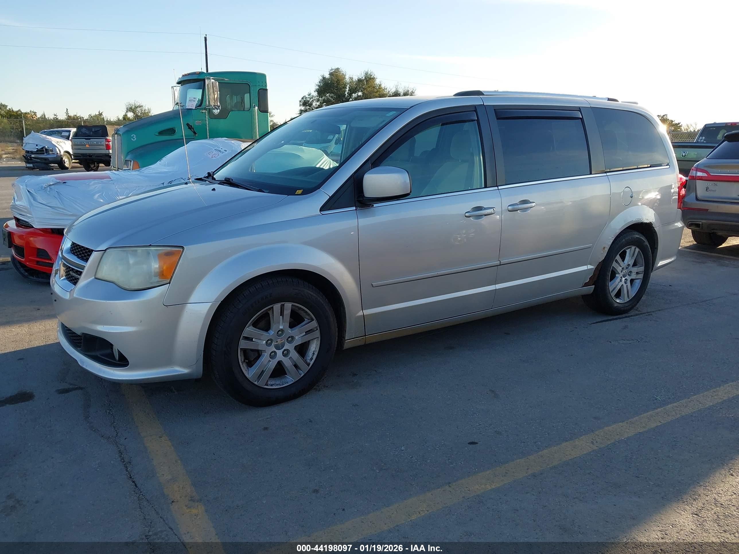 DODGE GRAND image 2