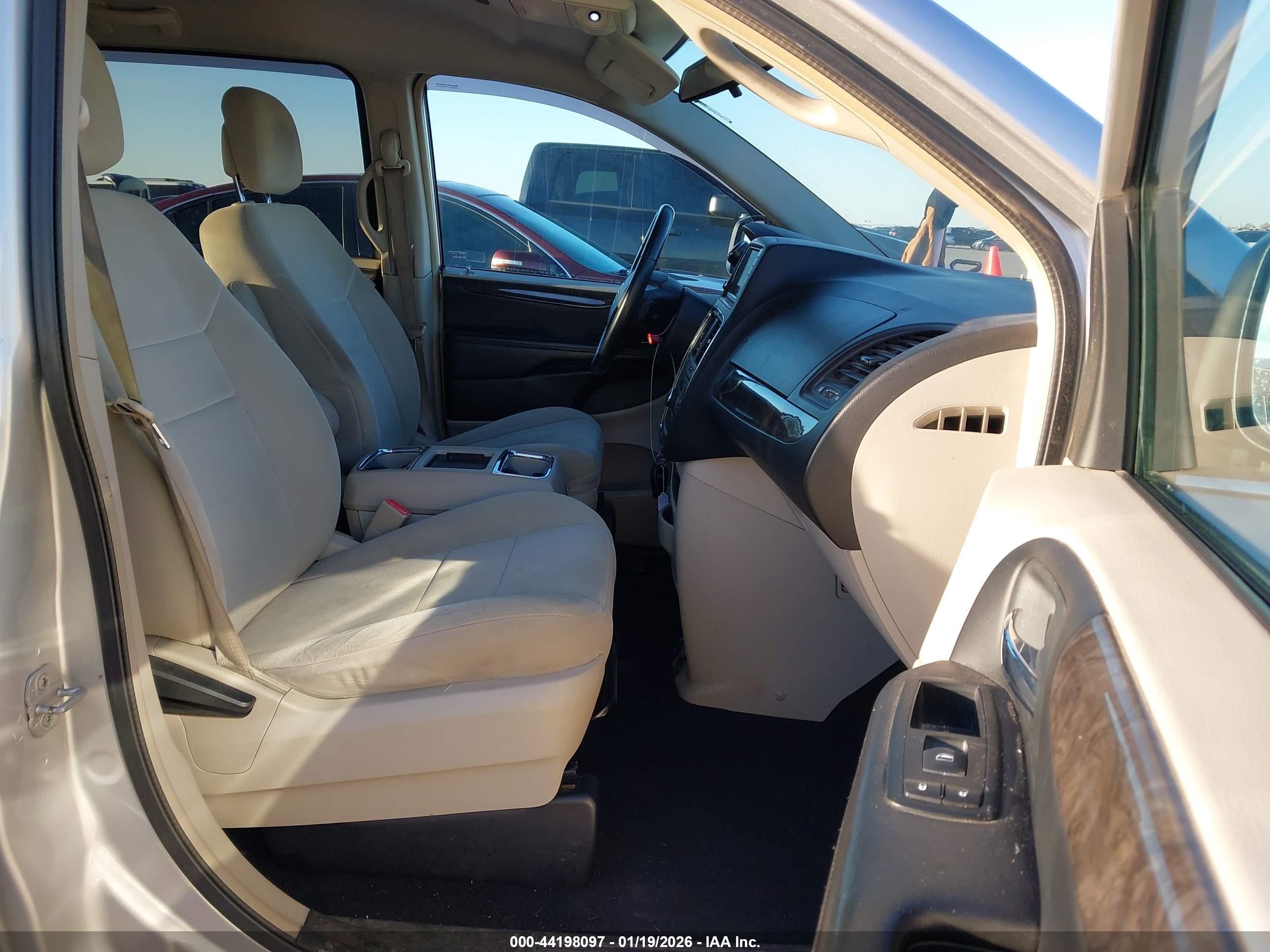 DODGE GRAND image 5