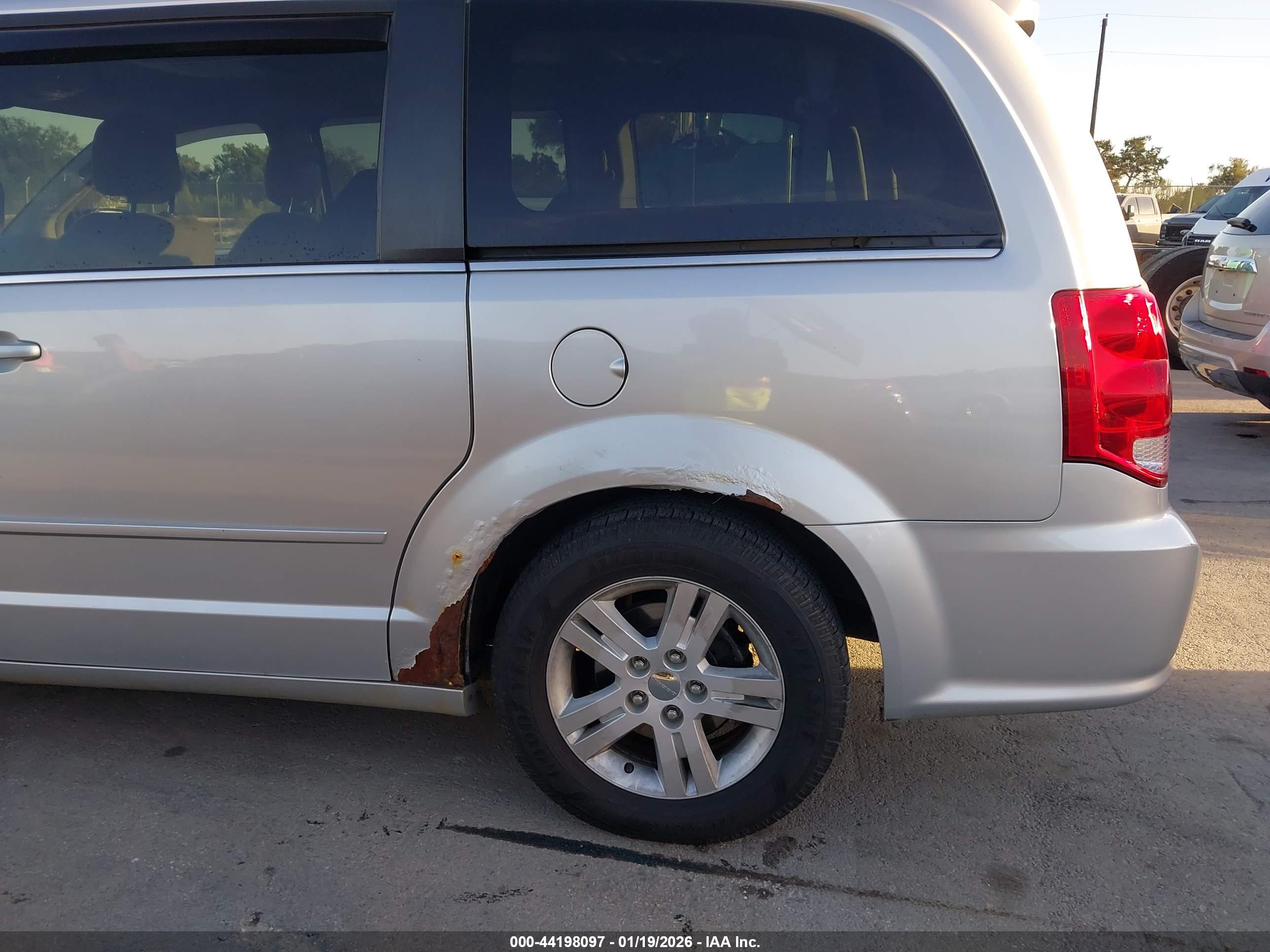 DODGE GRAND image 6