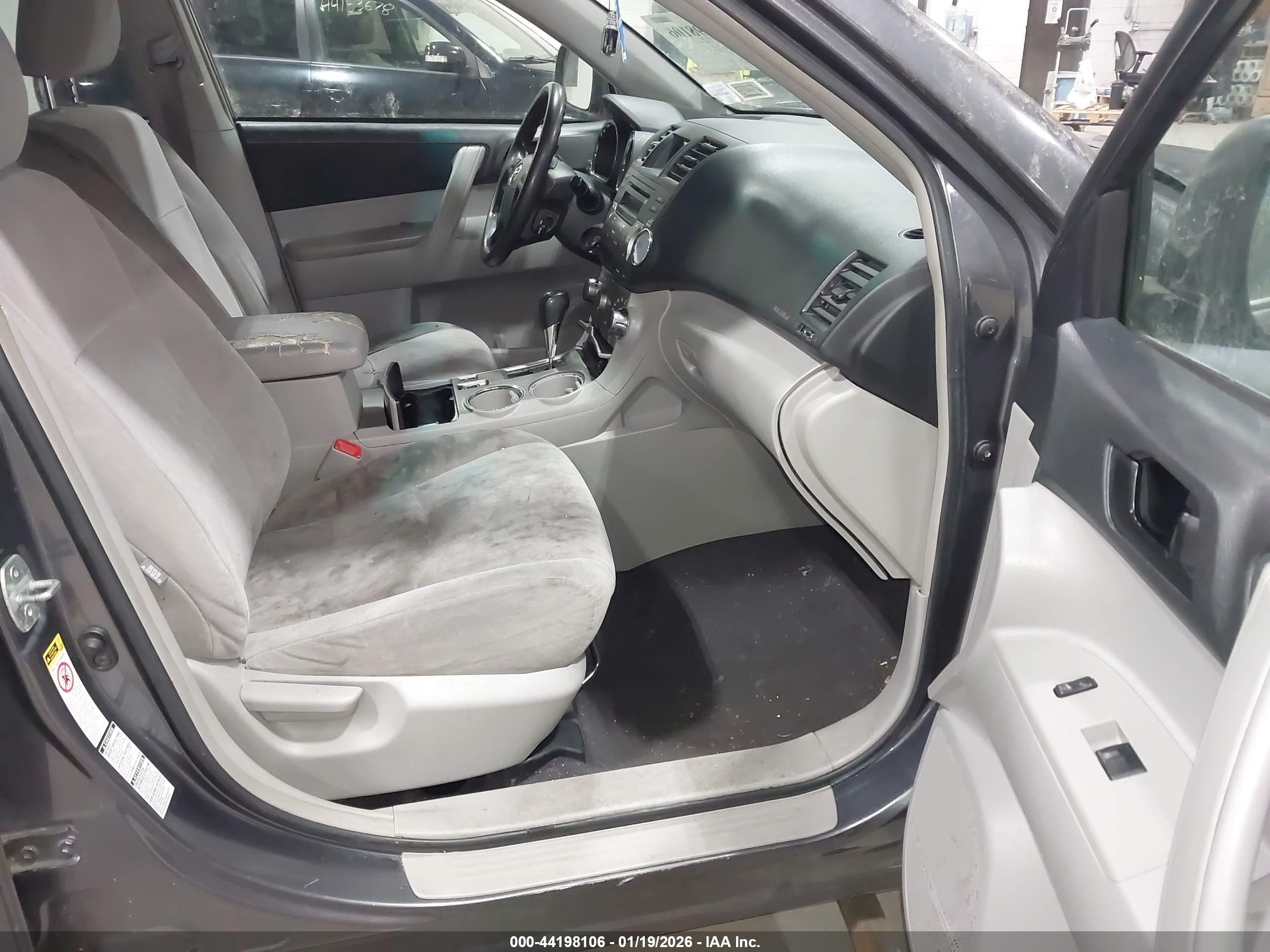 TOYOTA HIGHLANDER image 5