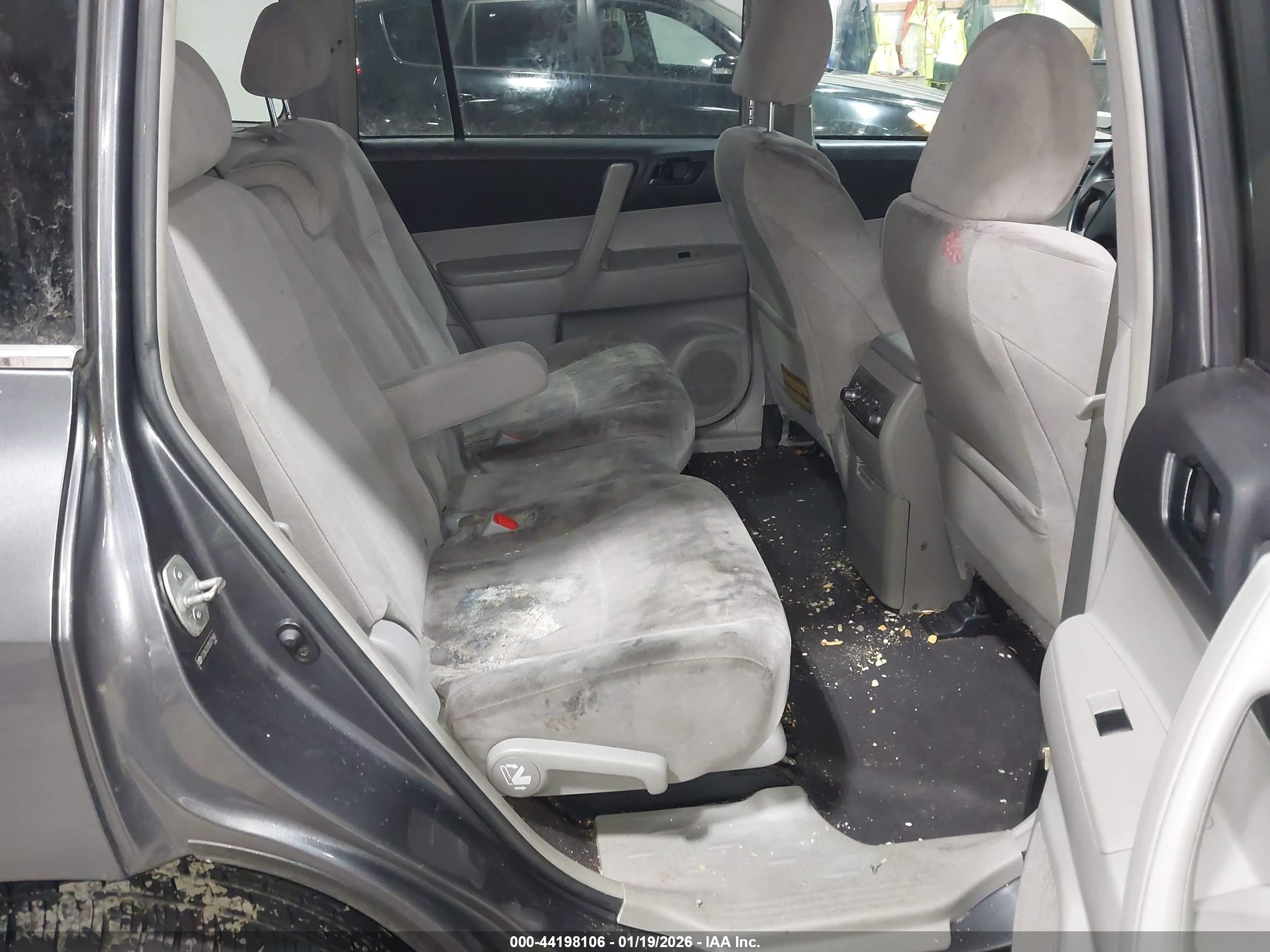 TOYOTA HIGHLANDER image 8