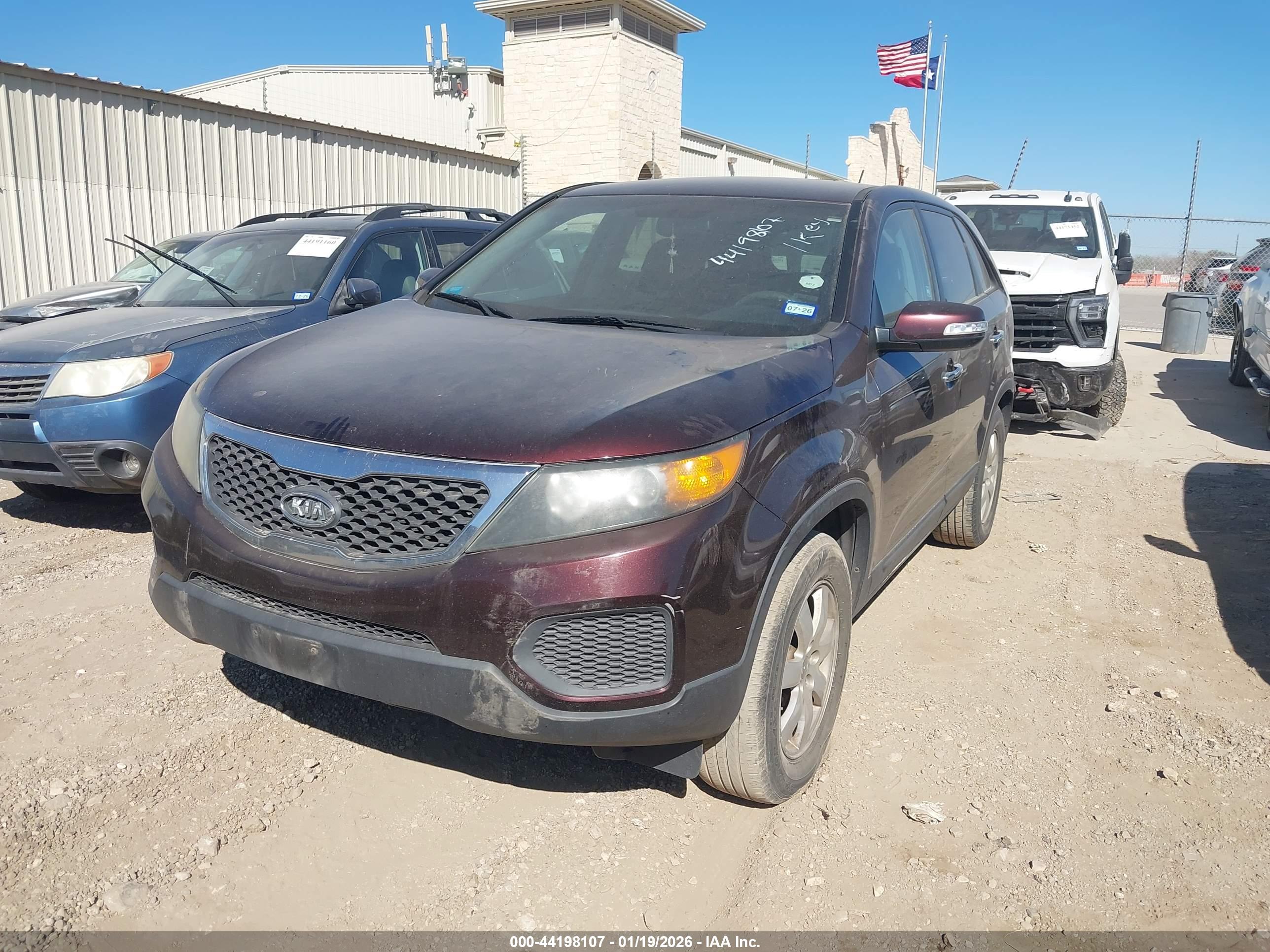 KIA SORENTO image 2