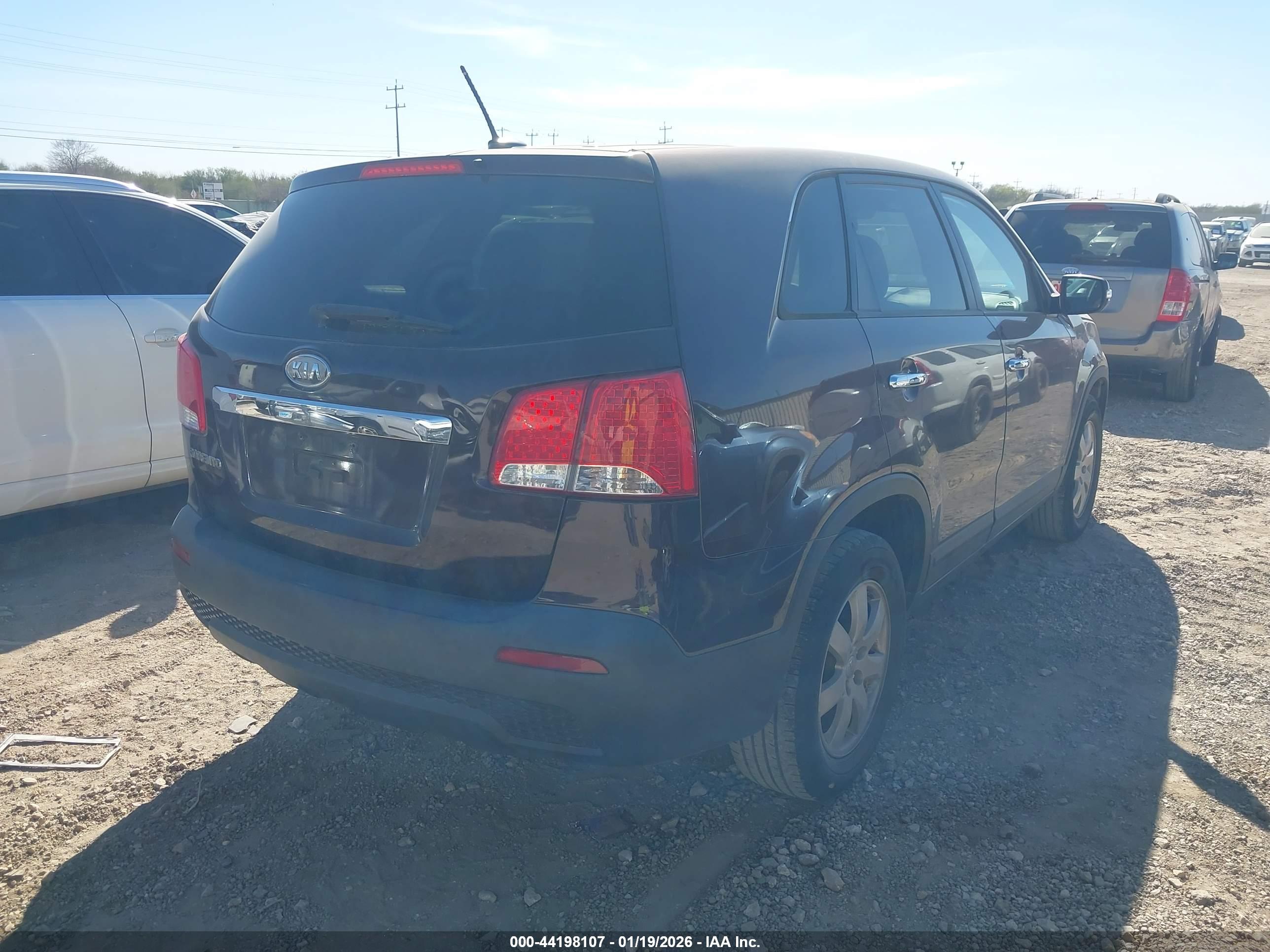 KIA SORENTO image 4