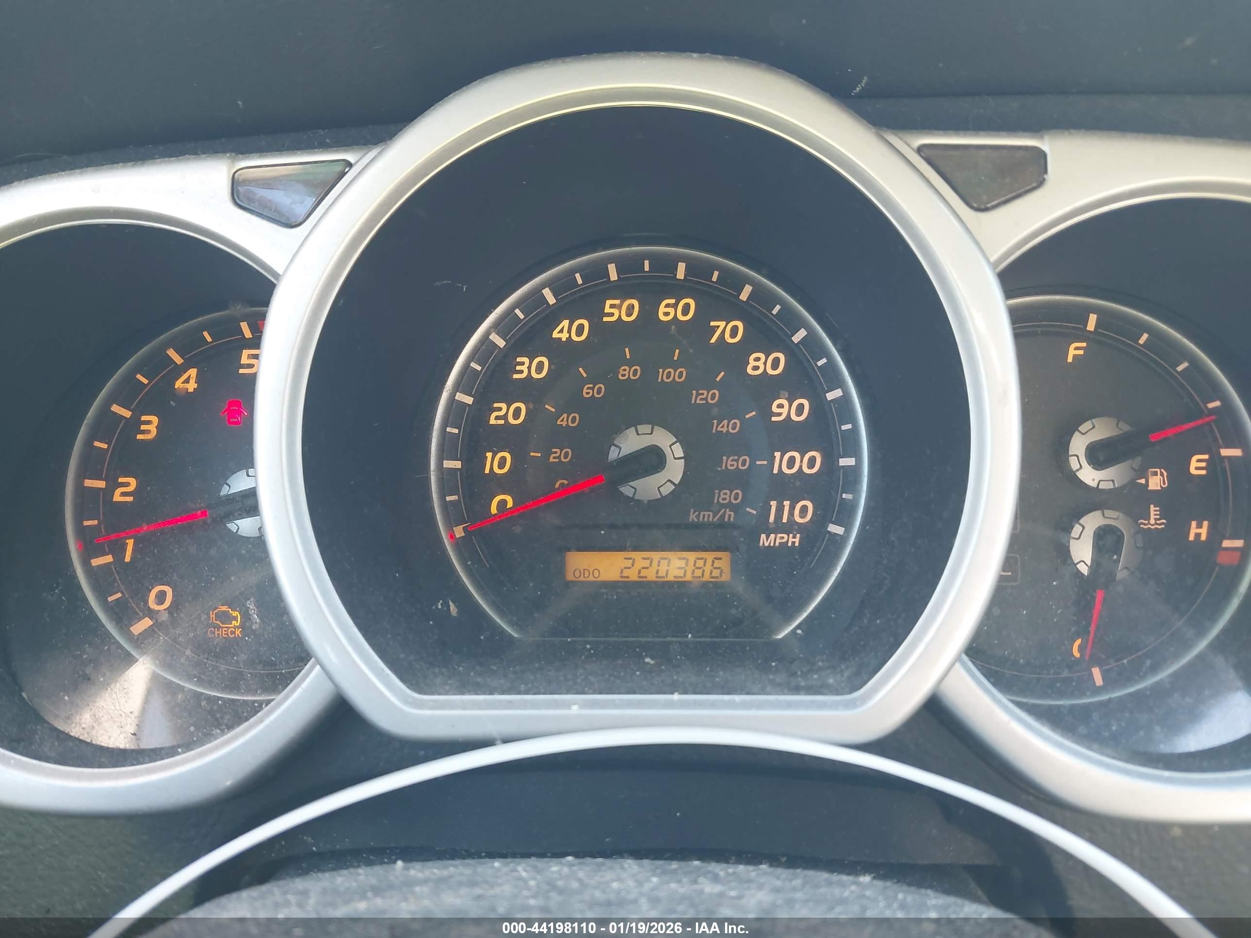 TOYOTA 4RUNNER image 7