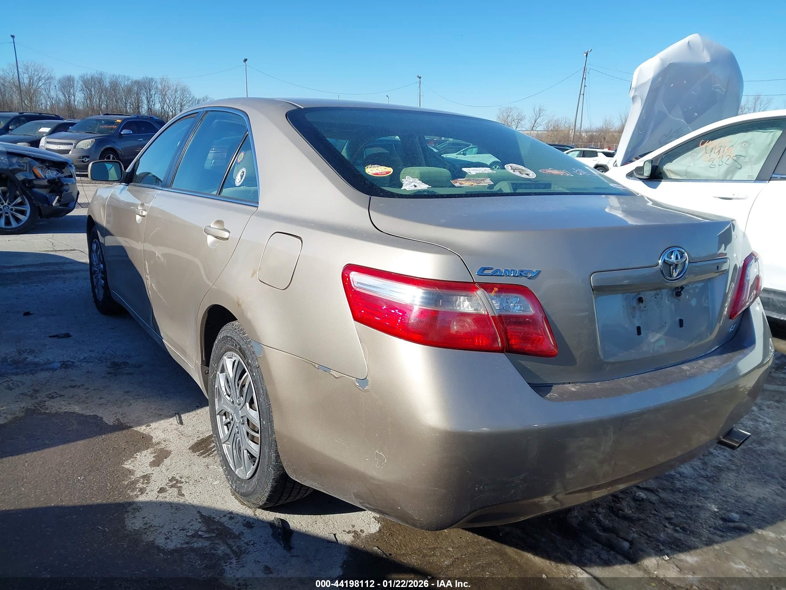 TOYOTA CAMRY image 3