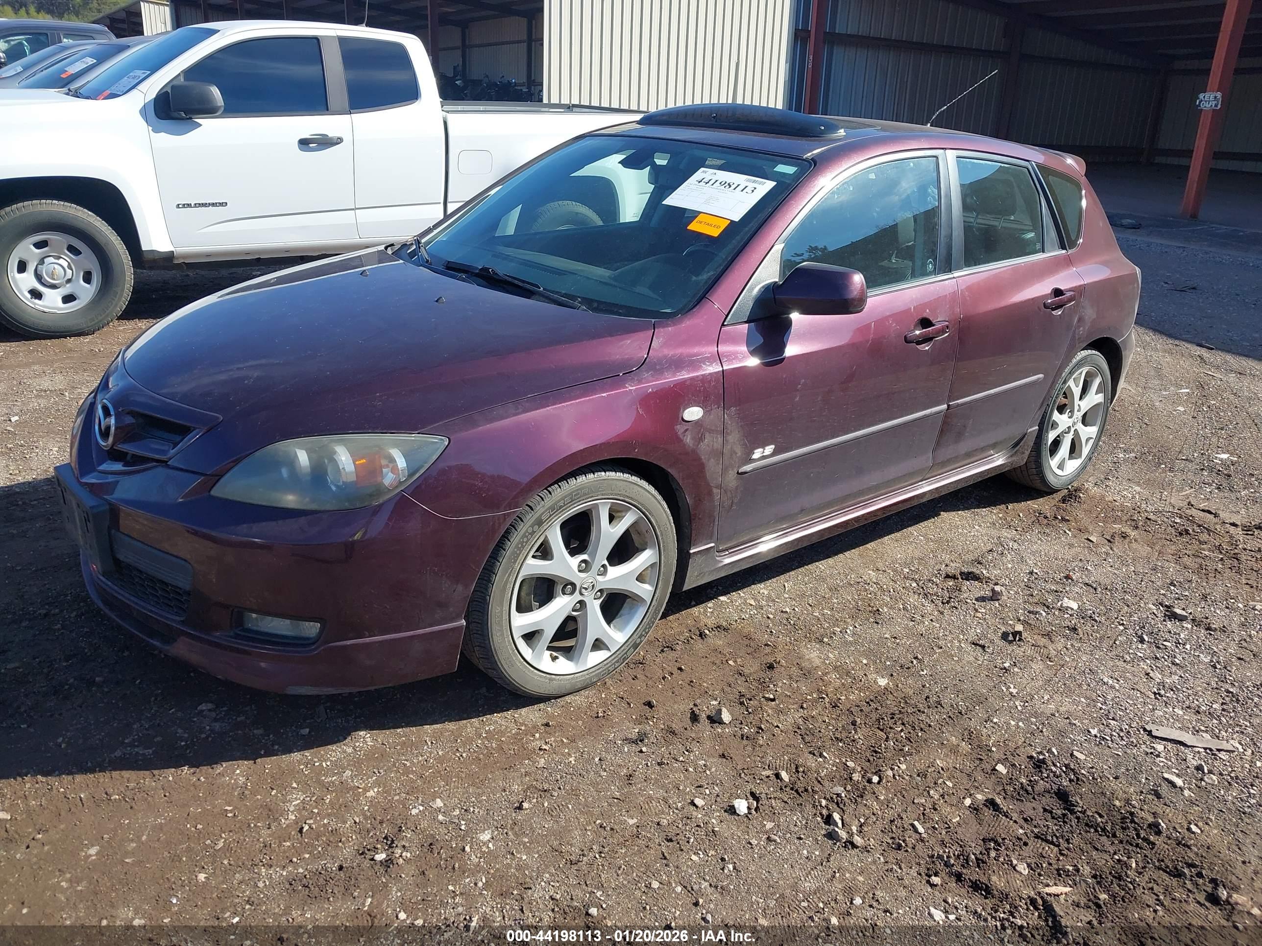 MAZDA MAZDA3 image 2