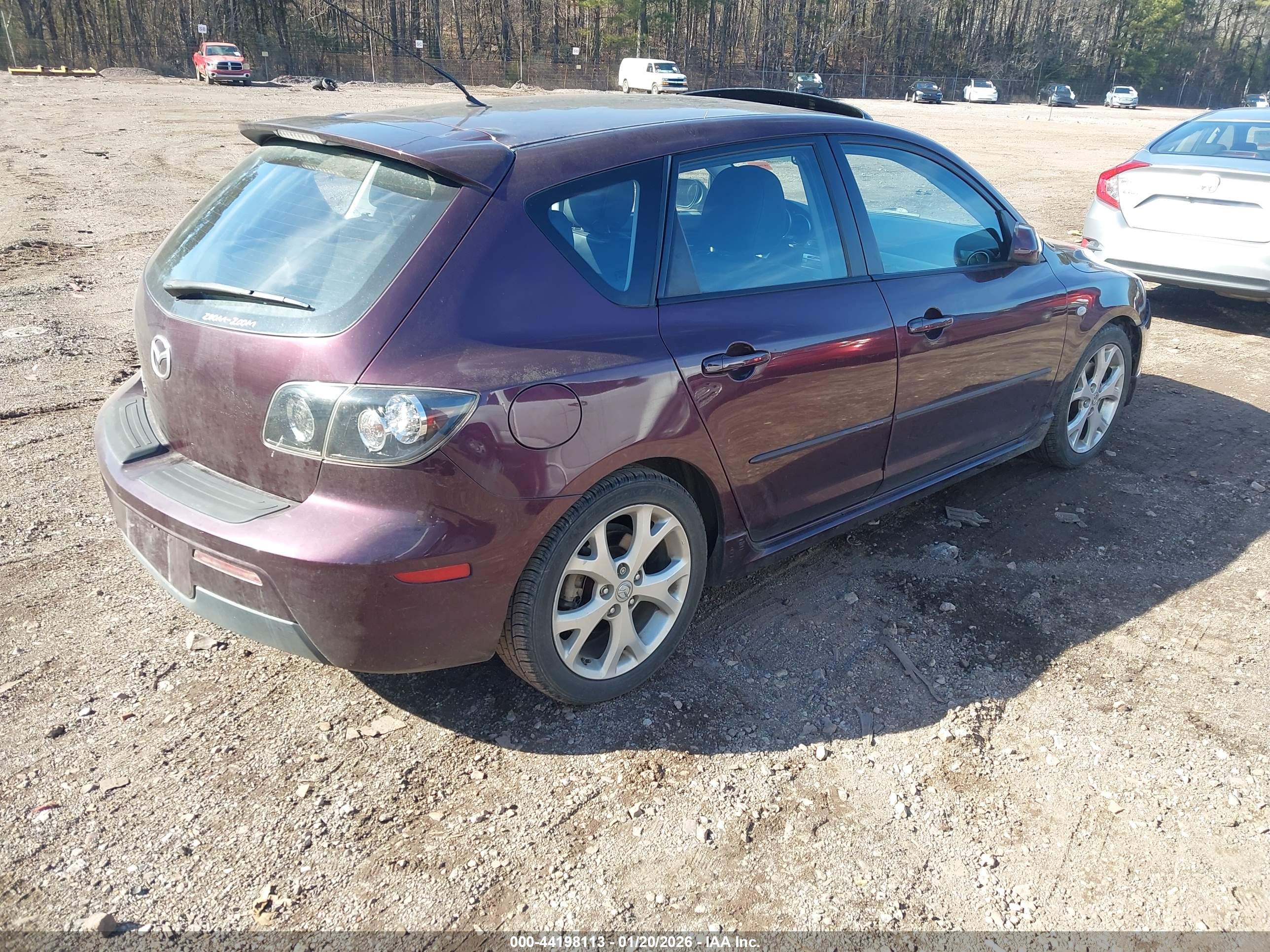 MAZDA MAZDA3 image 4