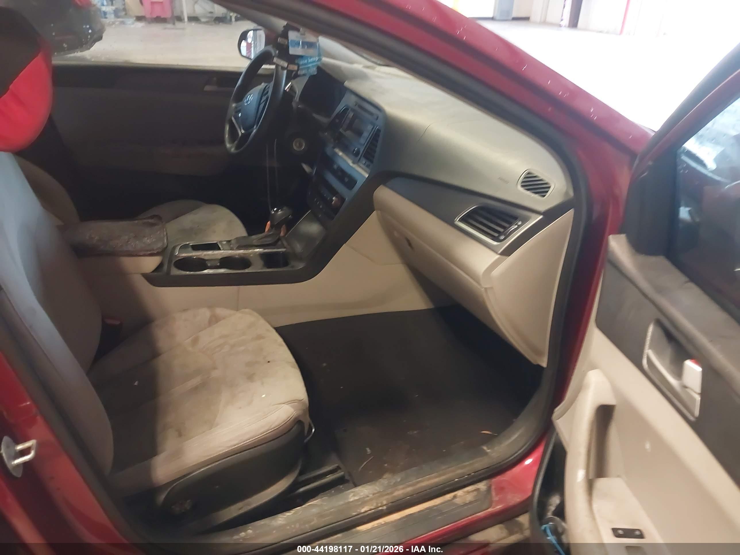 HYUNDAI SONATA image 5