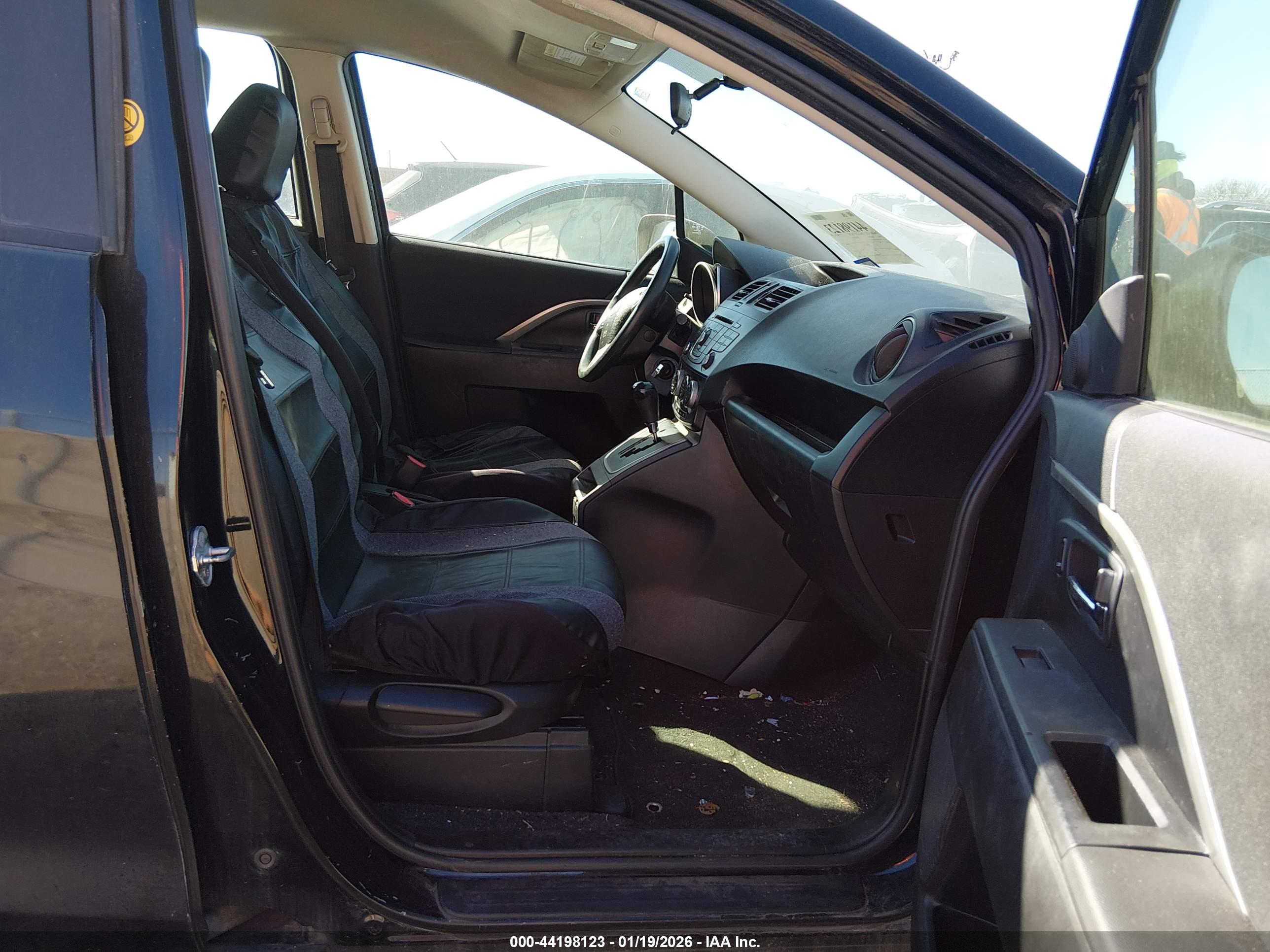 MAZDA MAZDA5 image 5