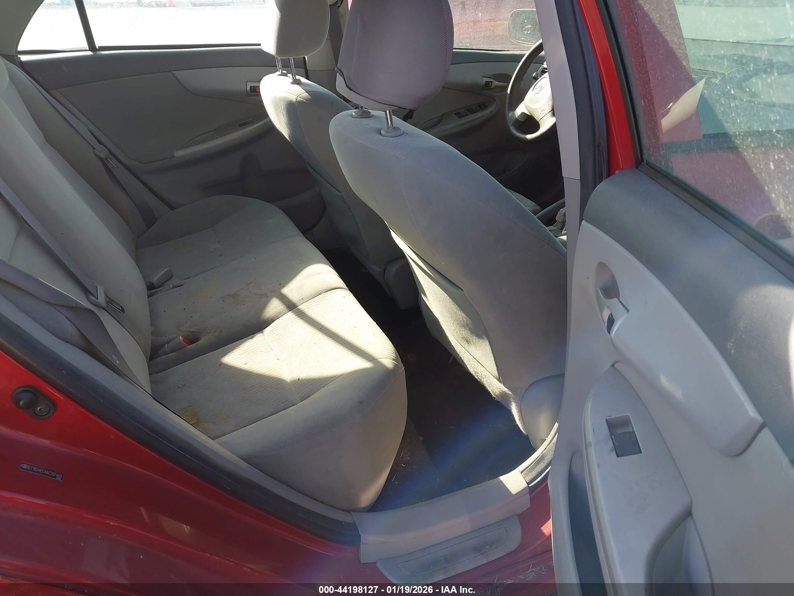 TOYOTA COROLLA image 8