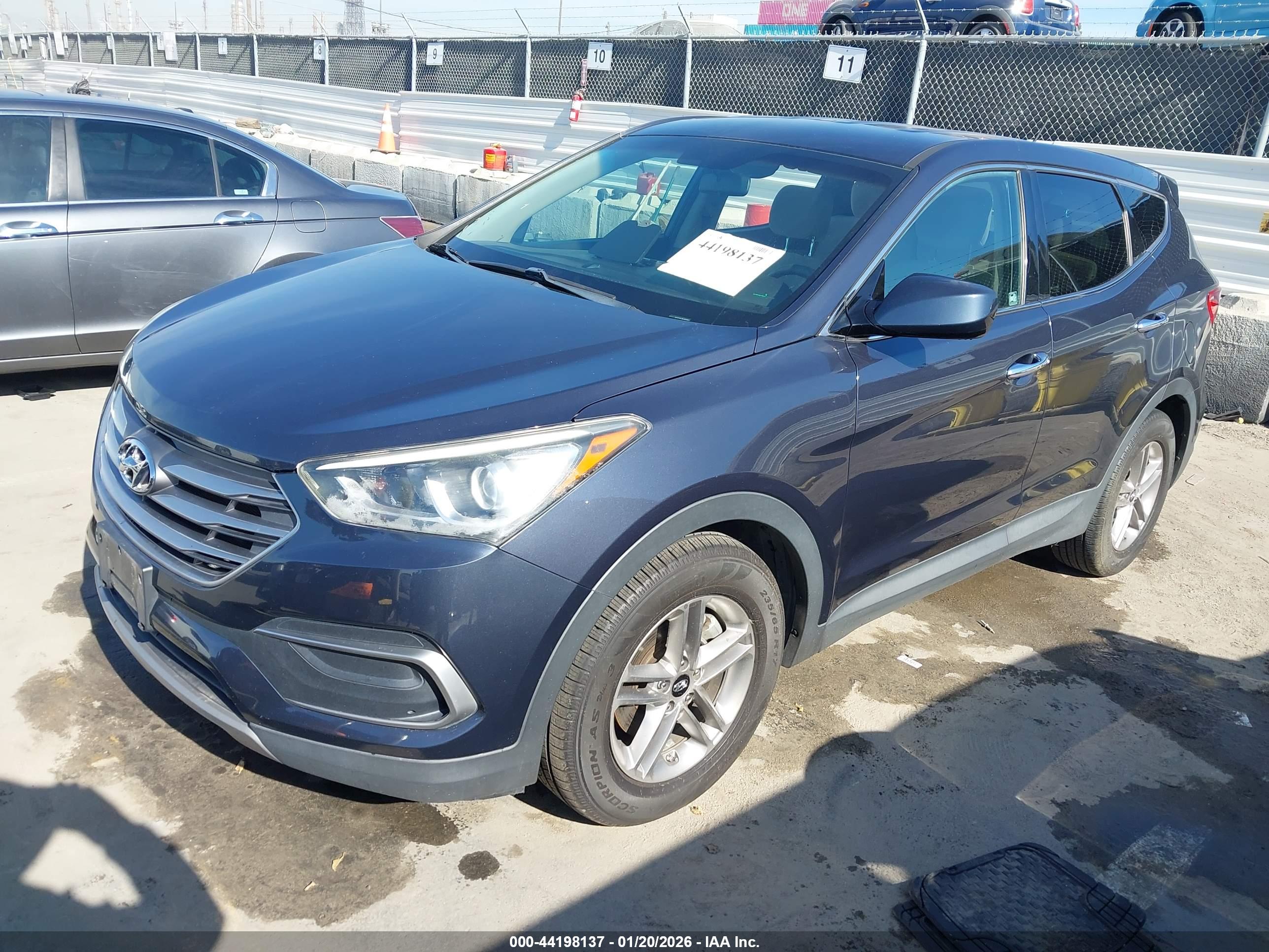 HYUNDAI SANTA image 2