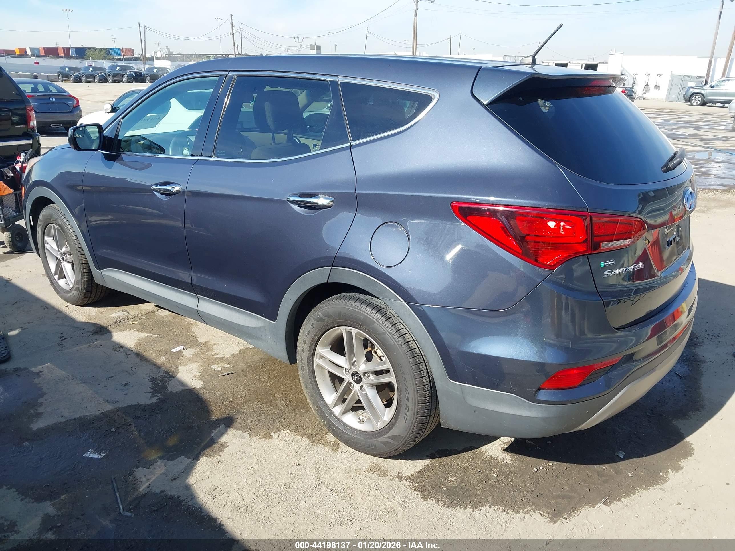 HYUNDAI SANTA image 3