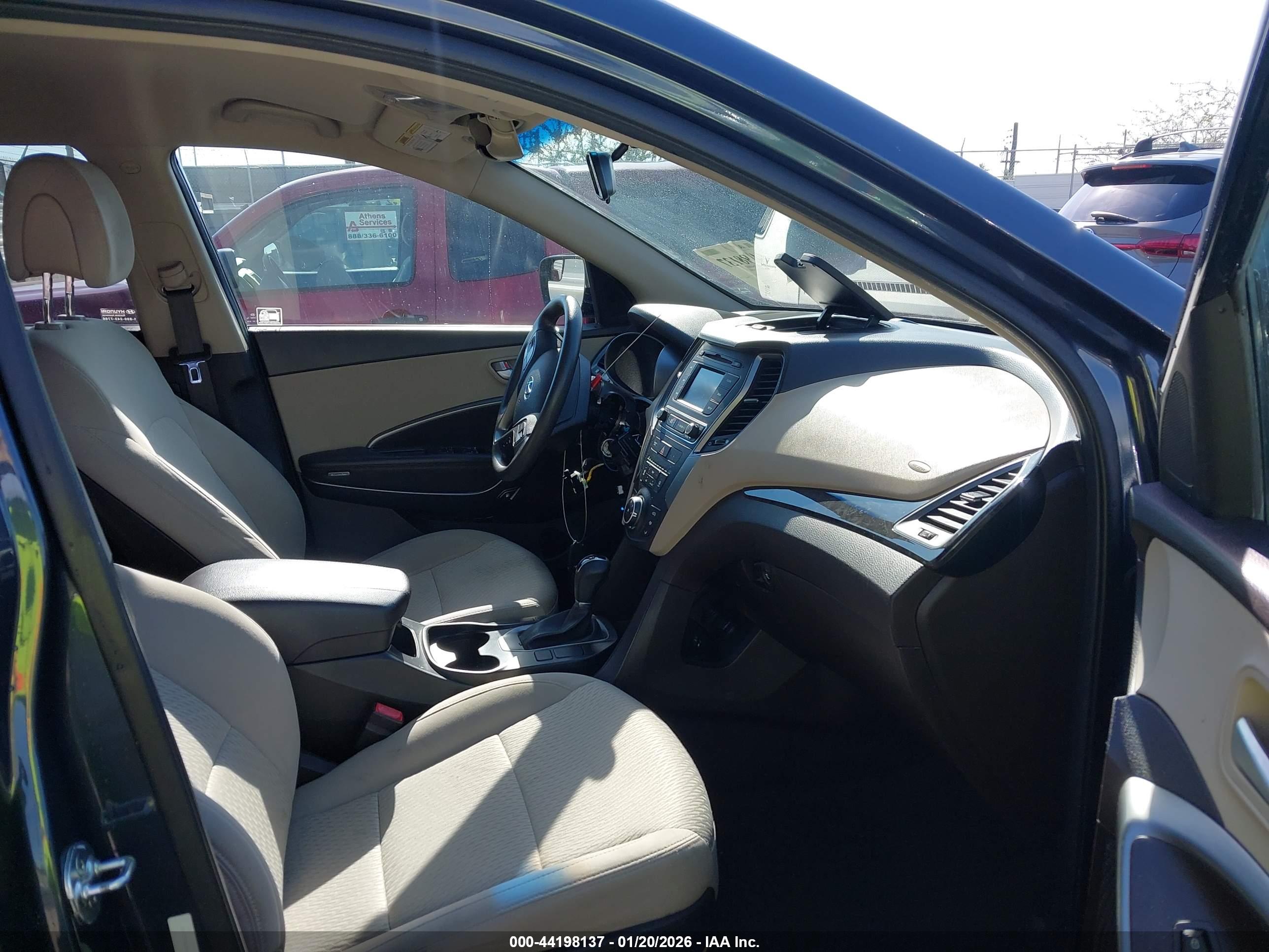 HYUNDAI SANTA image 5