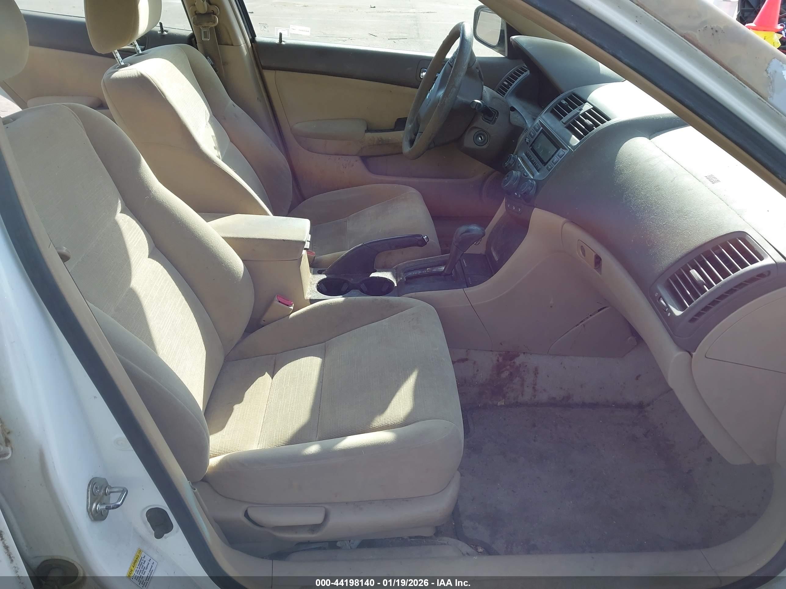 HONDA ACCORD image 5