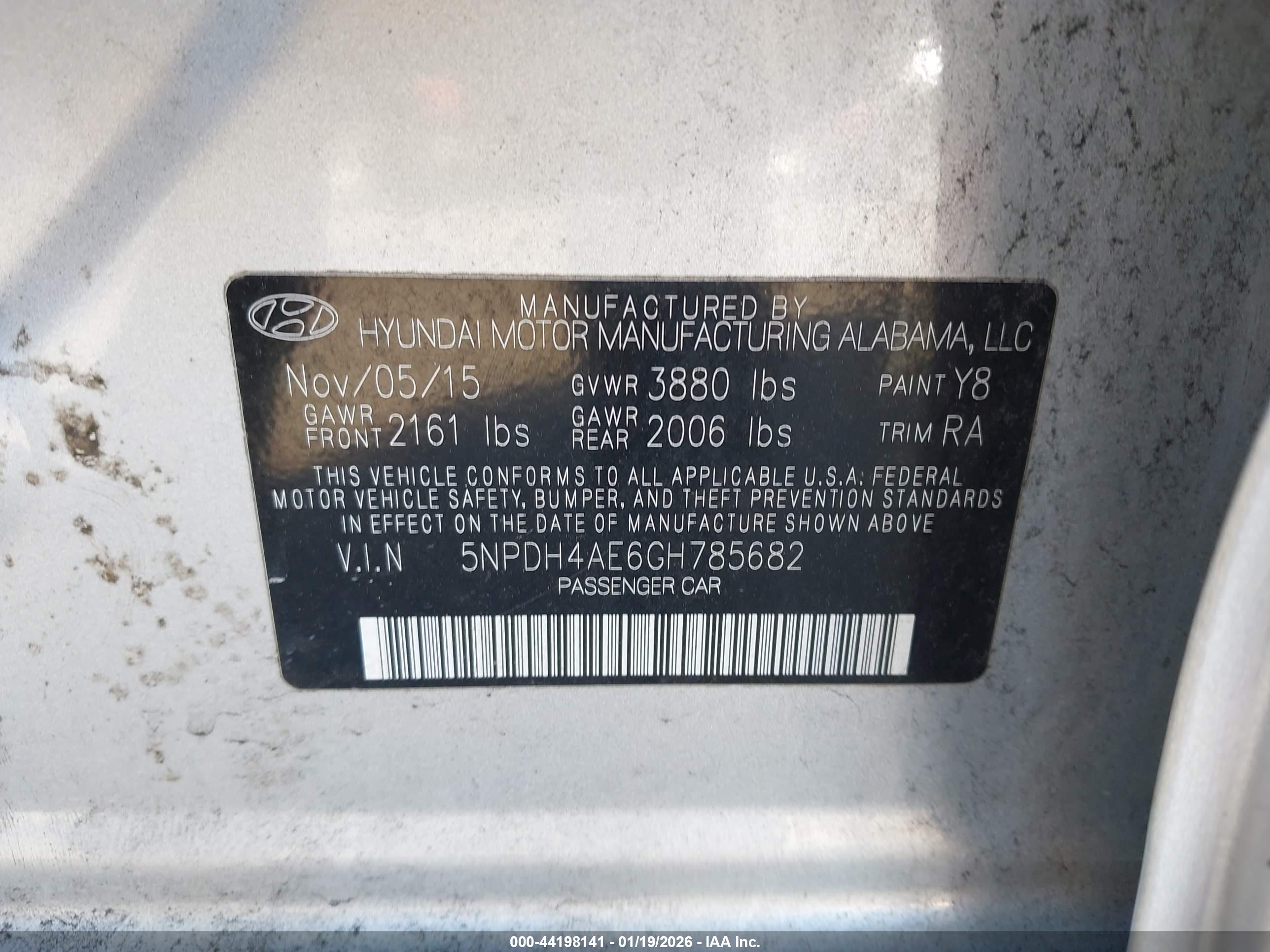 HYUNDAI ELANTRA image 9