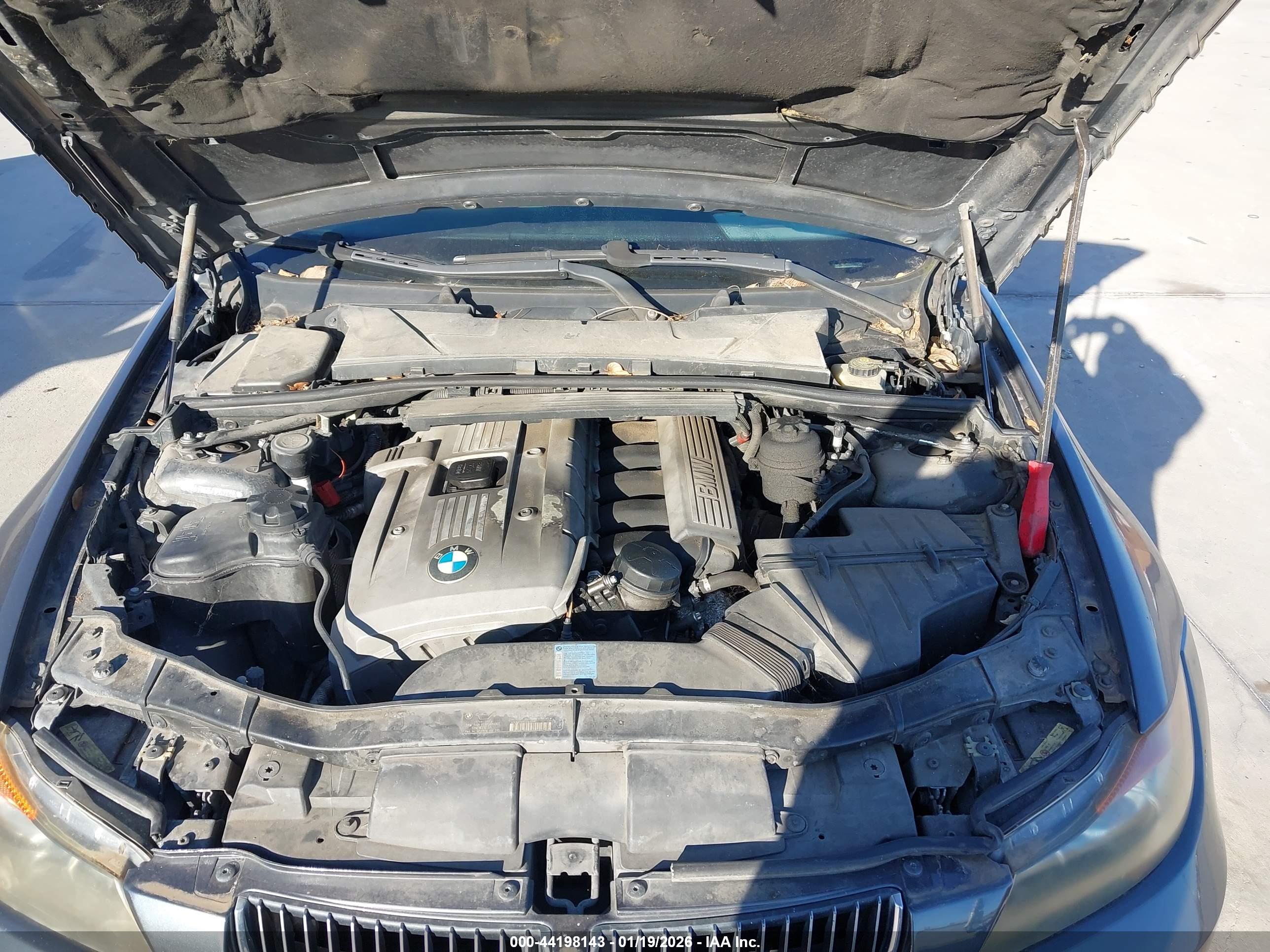 BMW 330I image 10