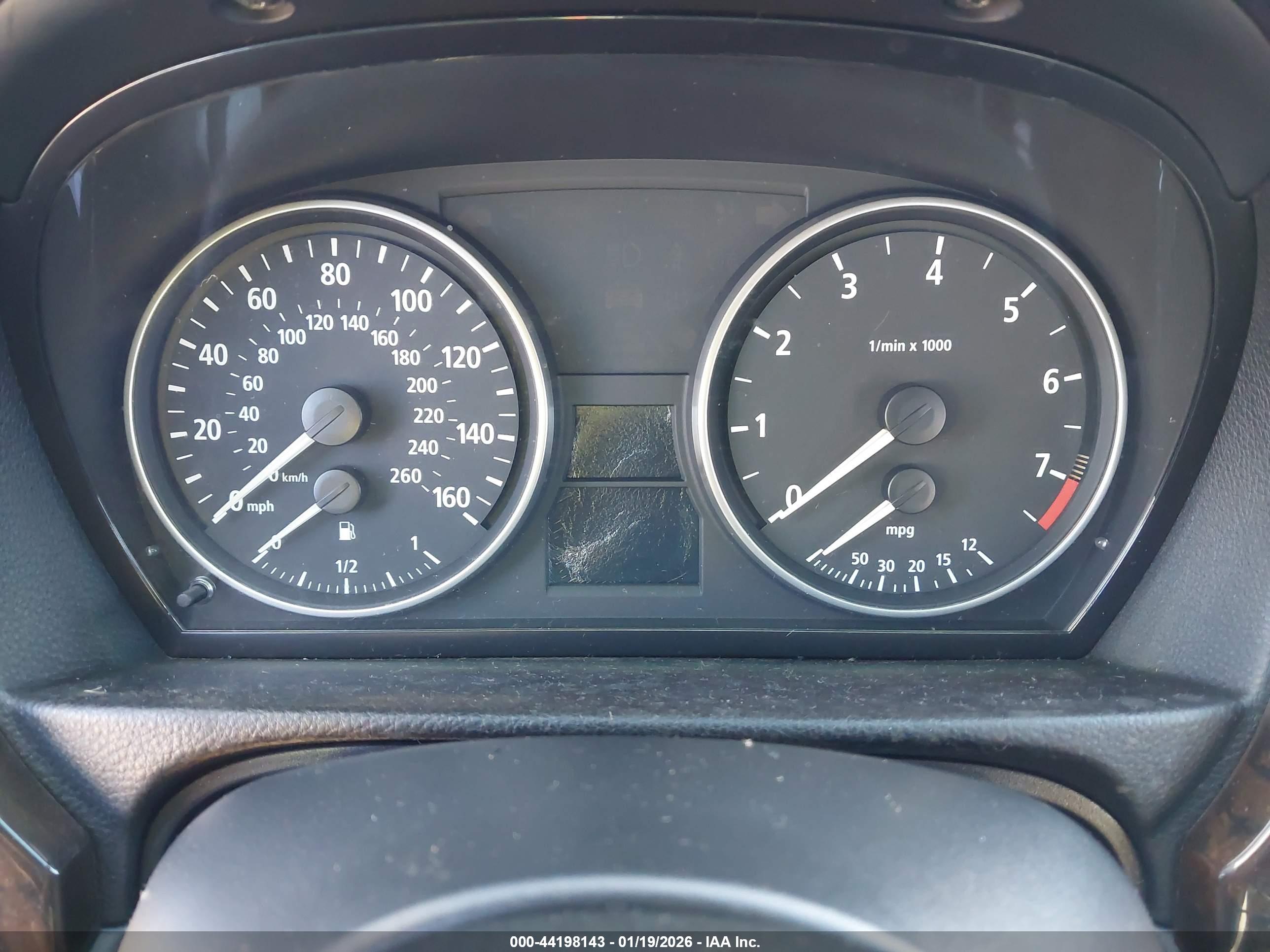 BMW 330I image 7