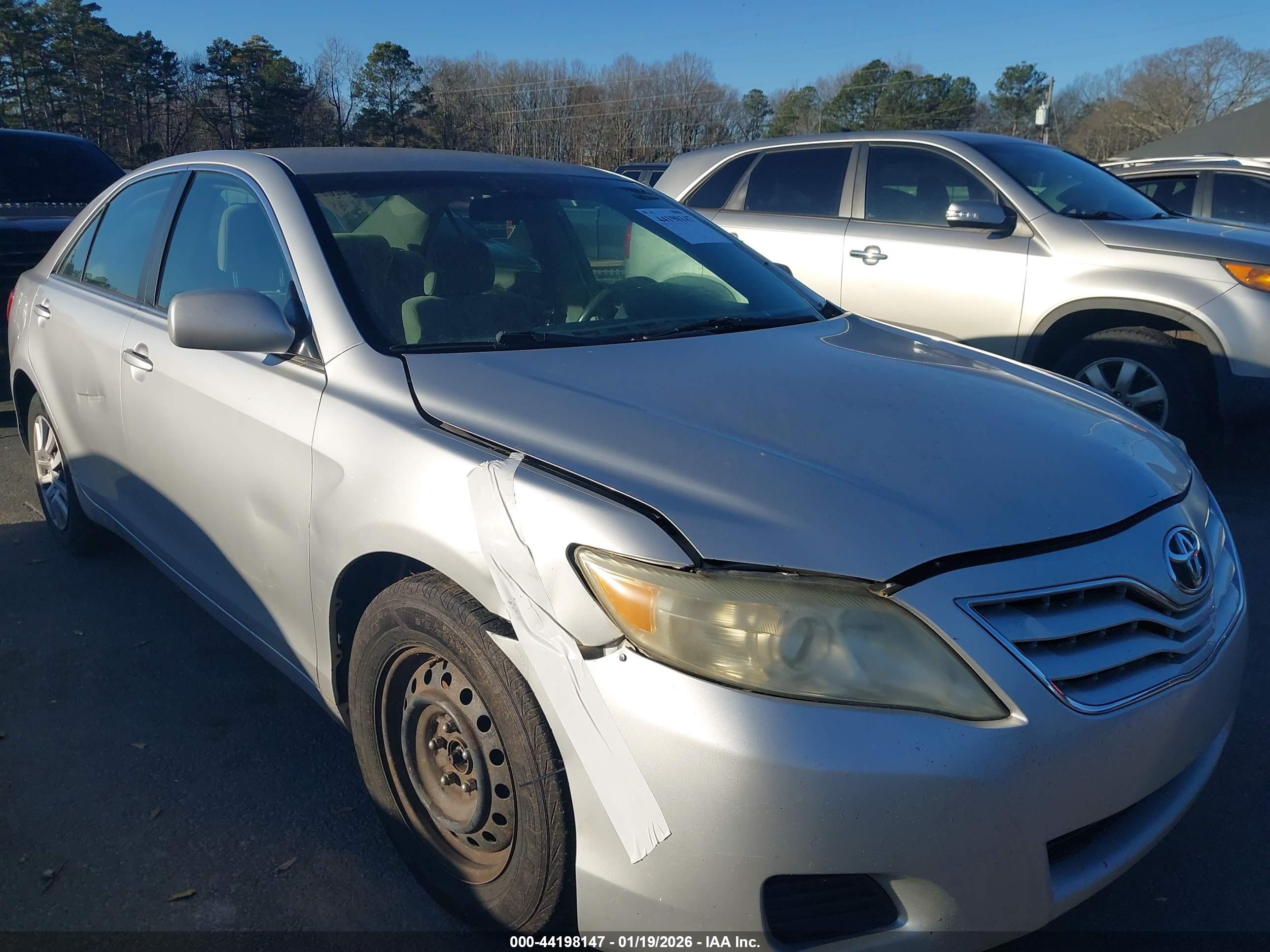 TOYOTA CAMRY image 6