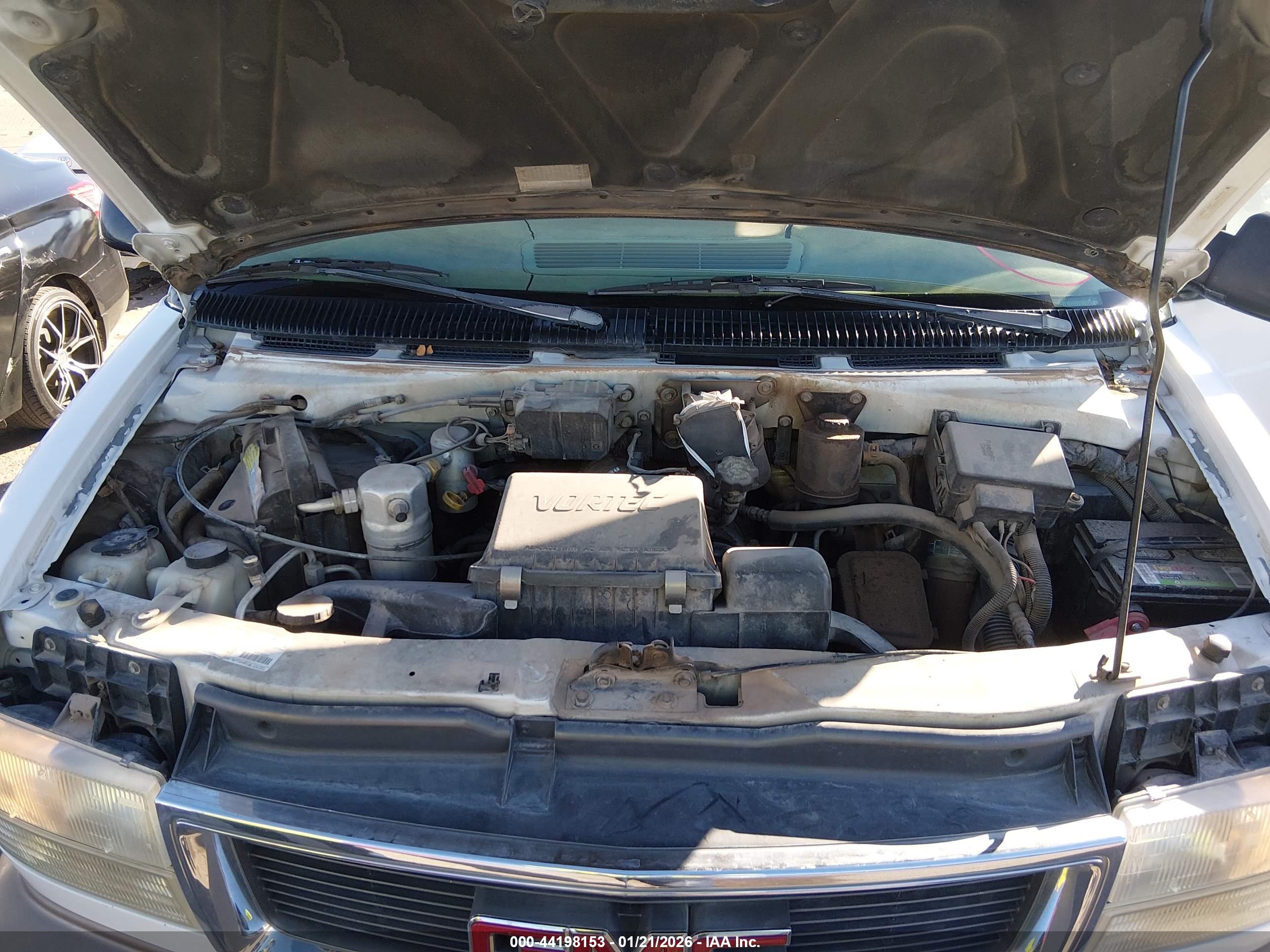 GMC SAFARI image 10