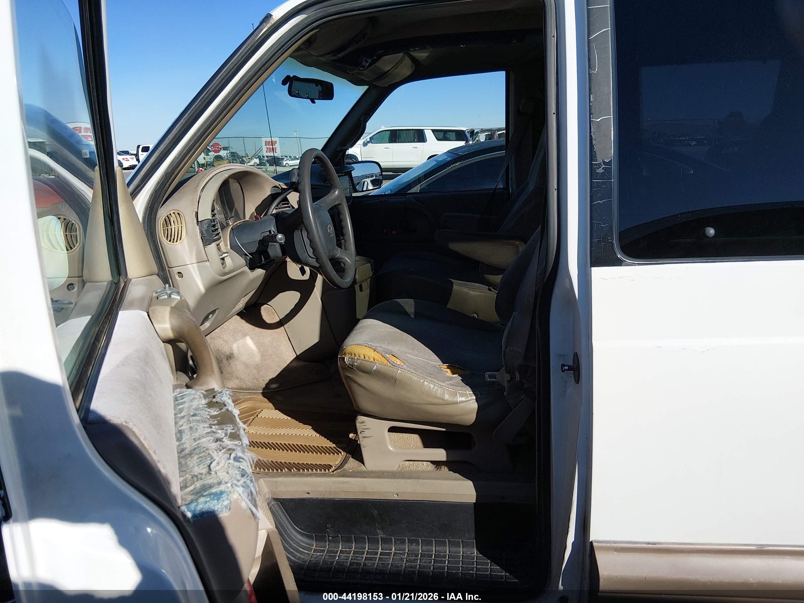 GMC SAFARI image 5