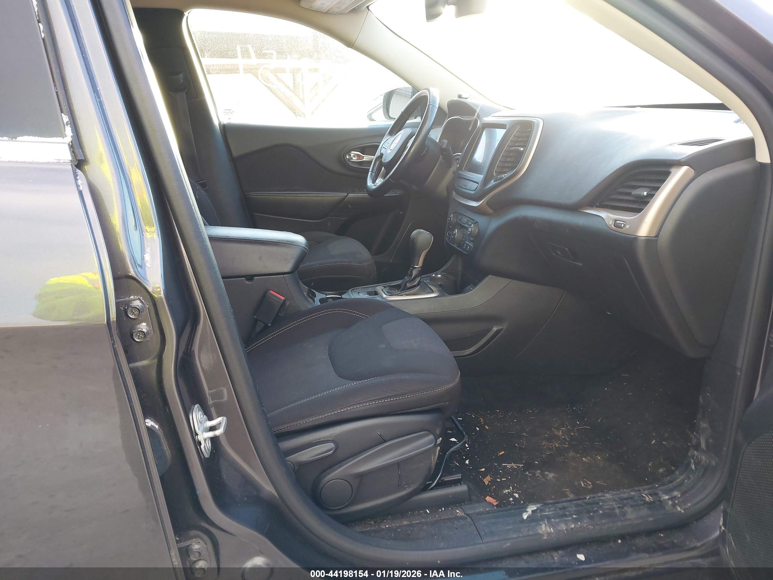 JEEP CHEROKEE image 5