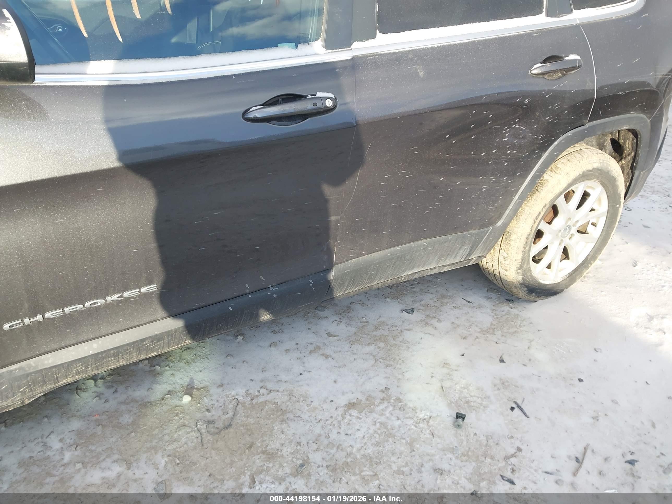 JEEP CHEROKEE image 6