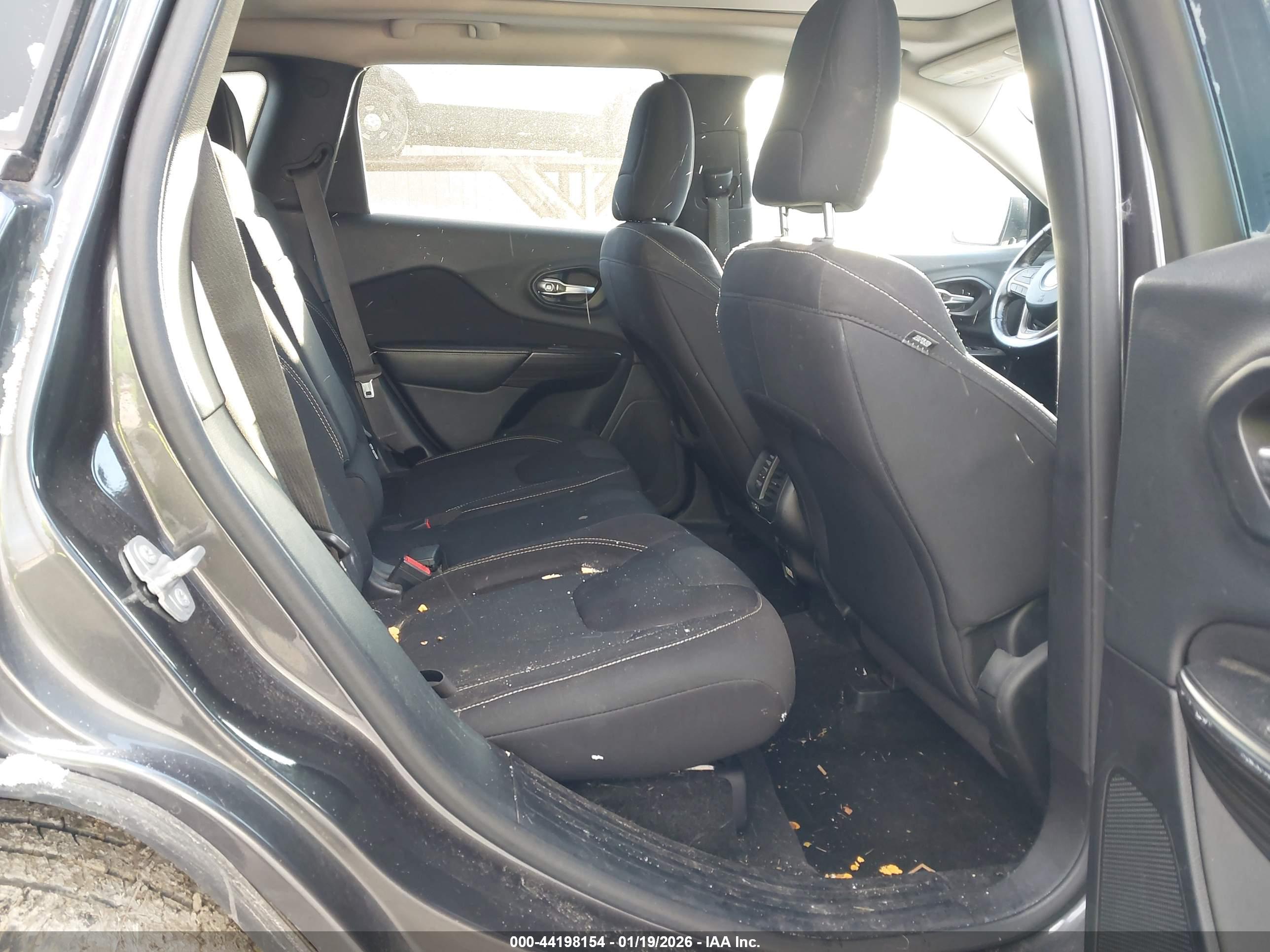 JEEP CHEROKEE image 8