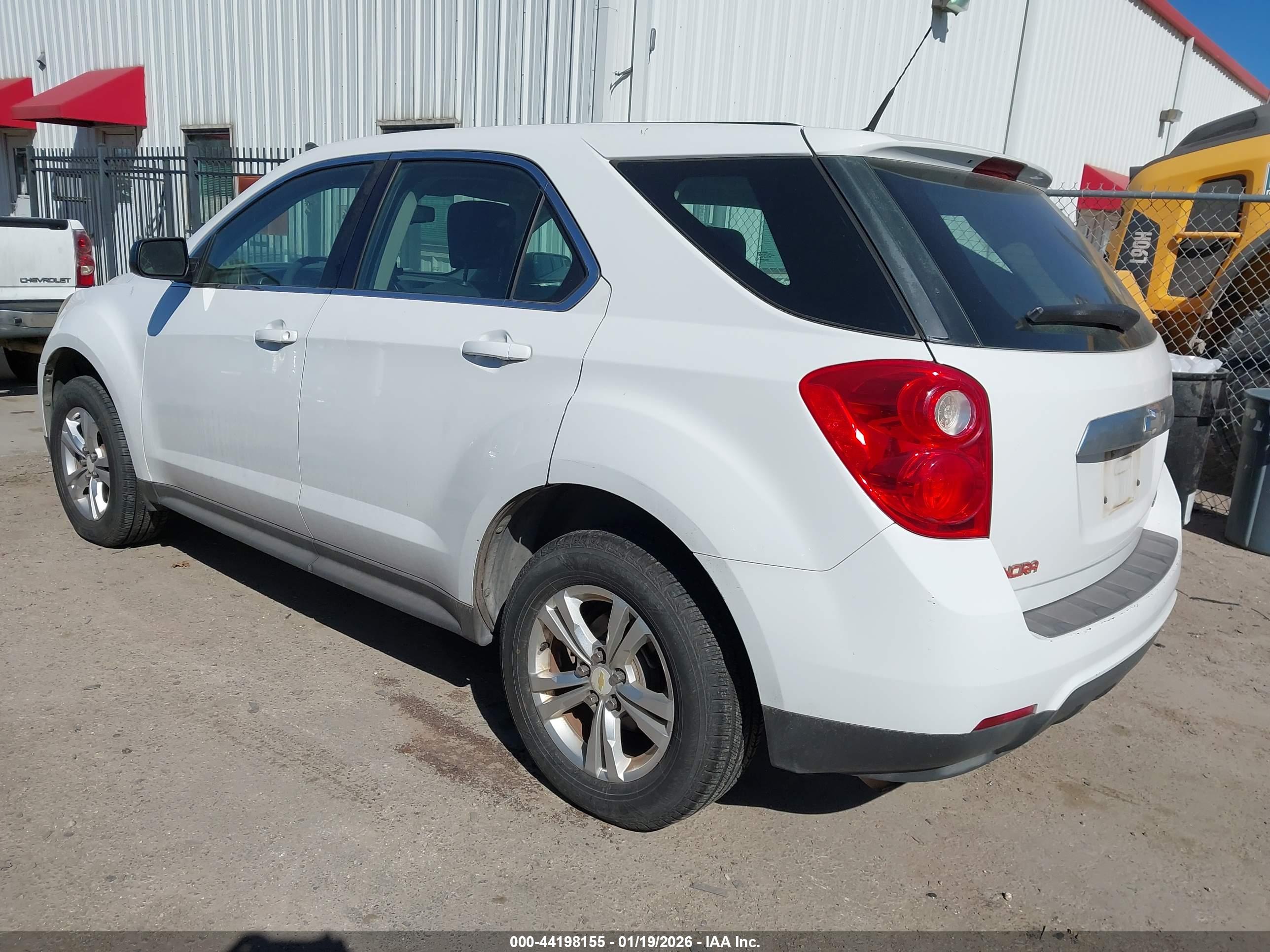 CHEVROLET EQUINOX image 3