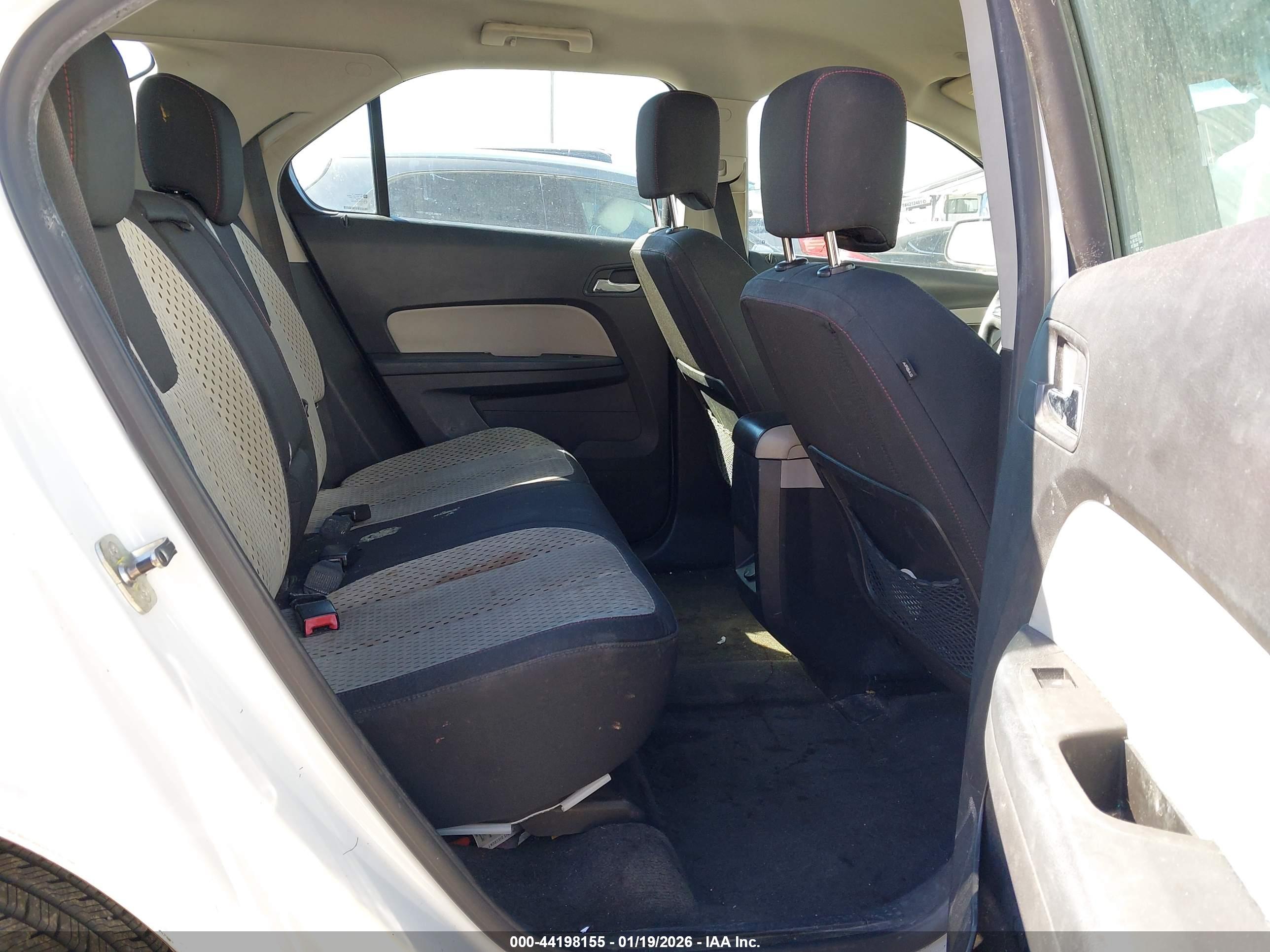 CHEVROLET EQUINOX image 8
