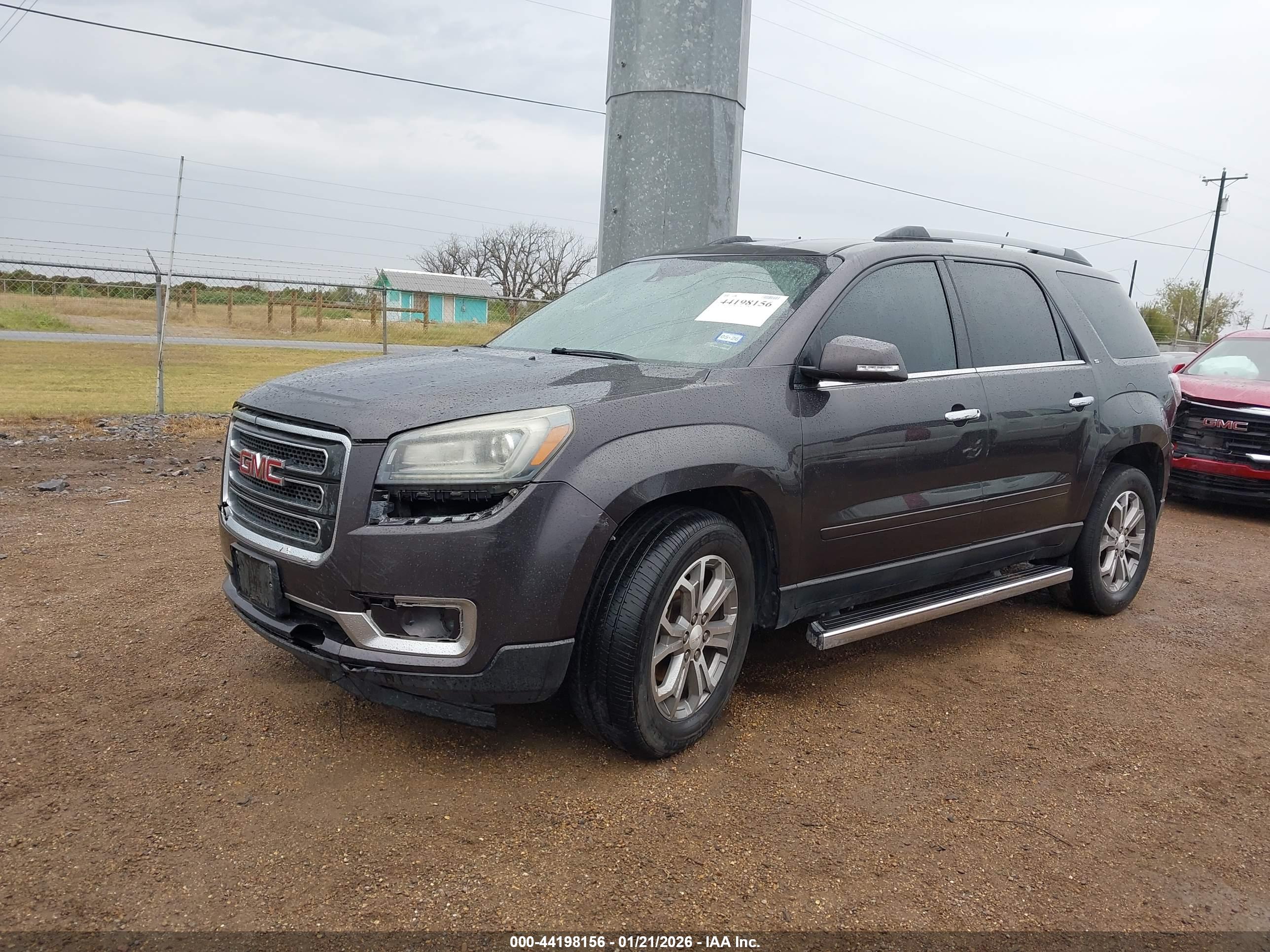 GMC ACADIA image 2
