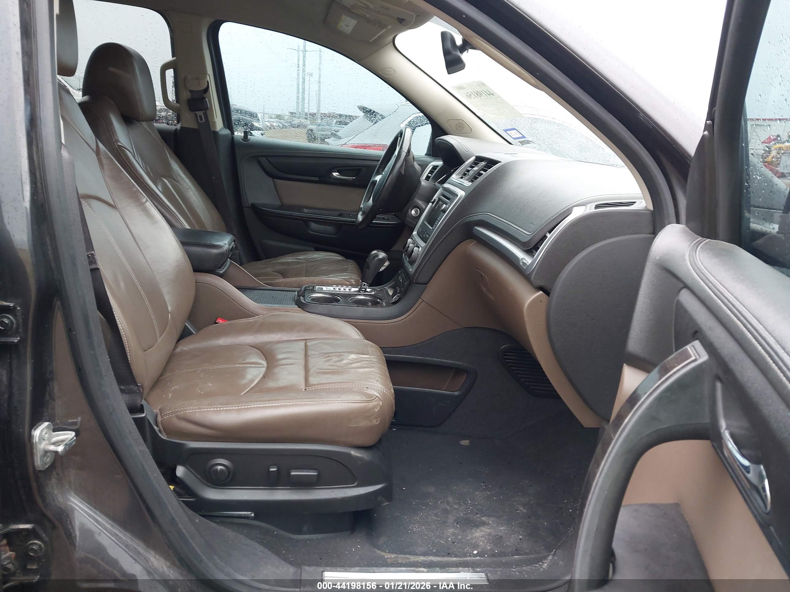 GMC ACADIA image 5