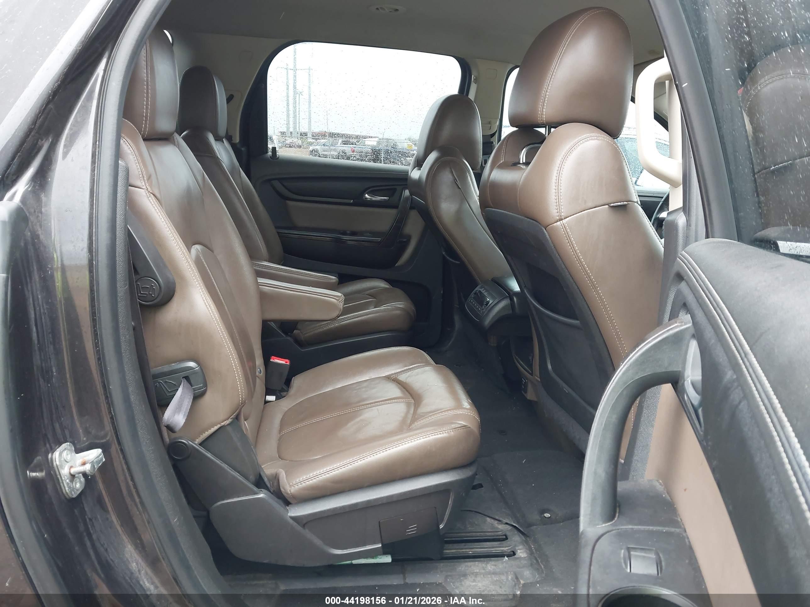 GMC ACADIA image 8