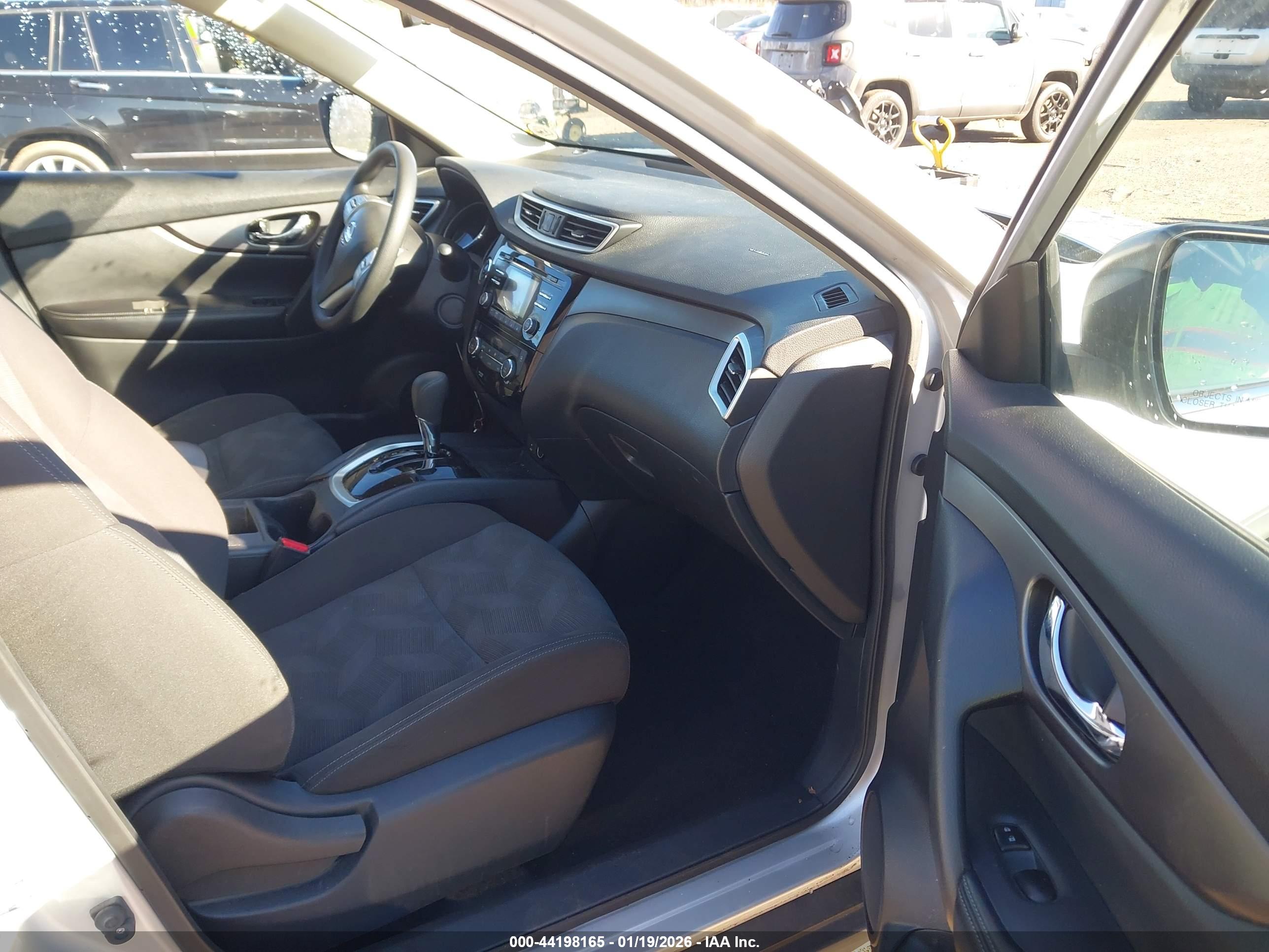 NISSAN ROGUE image 5