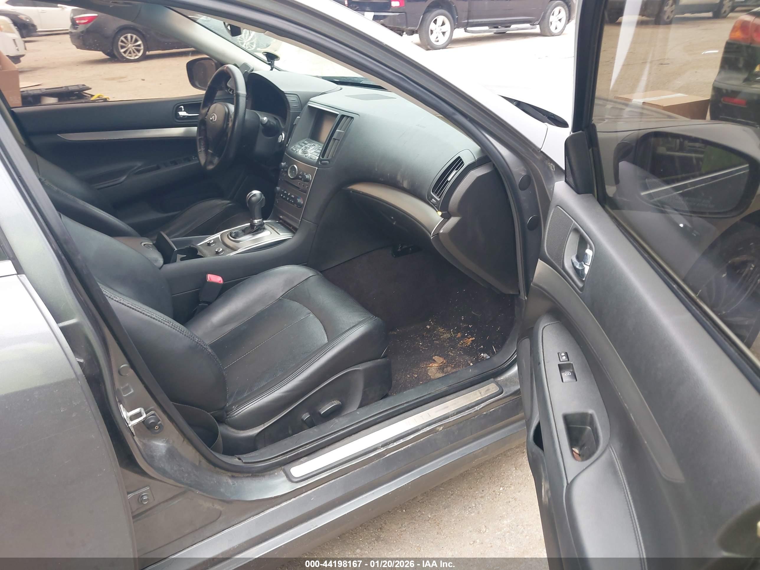 INFINITI G37 image 5