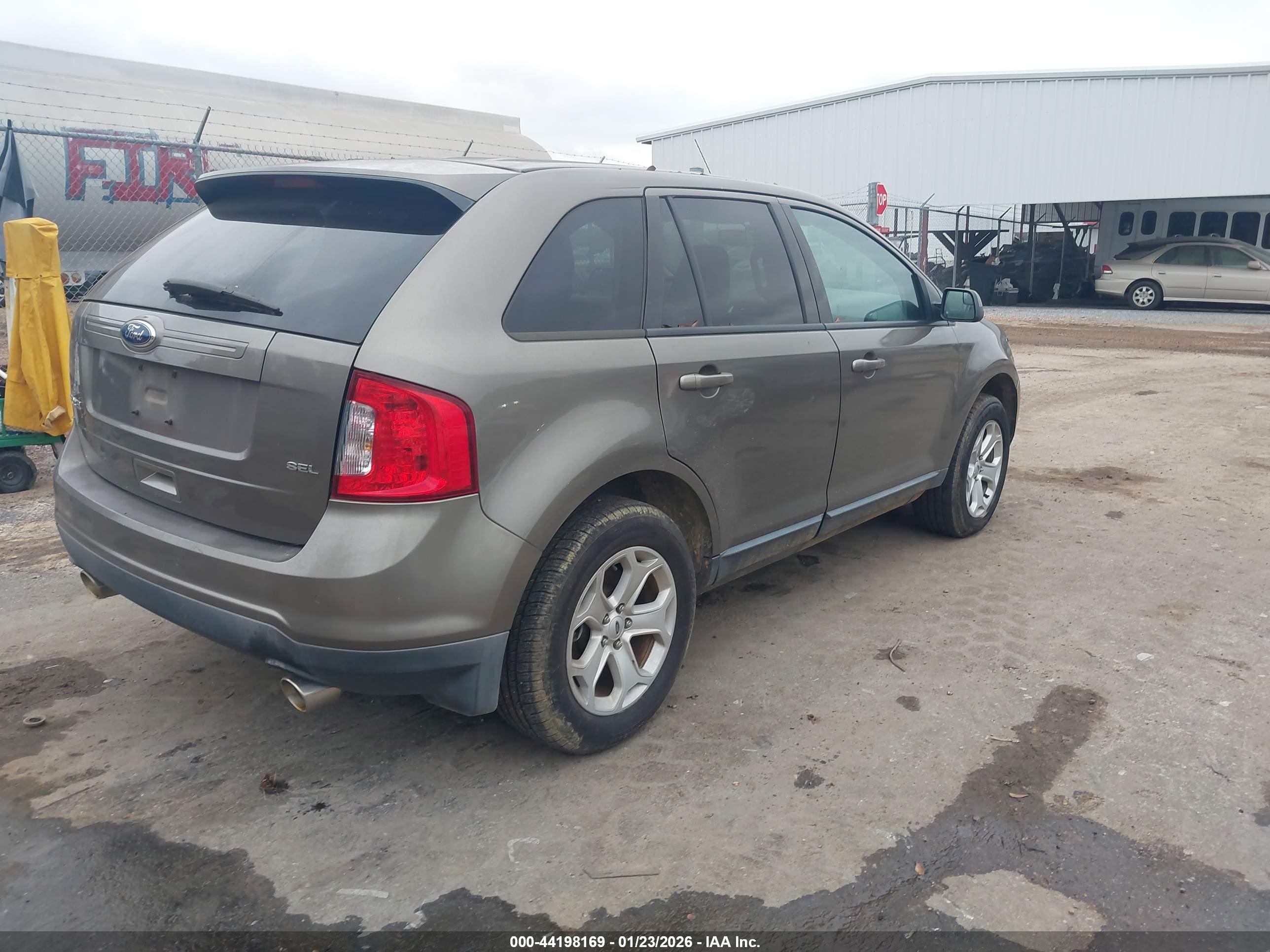 FORD EDGE image 4