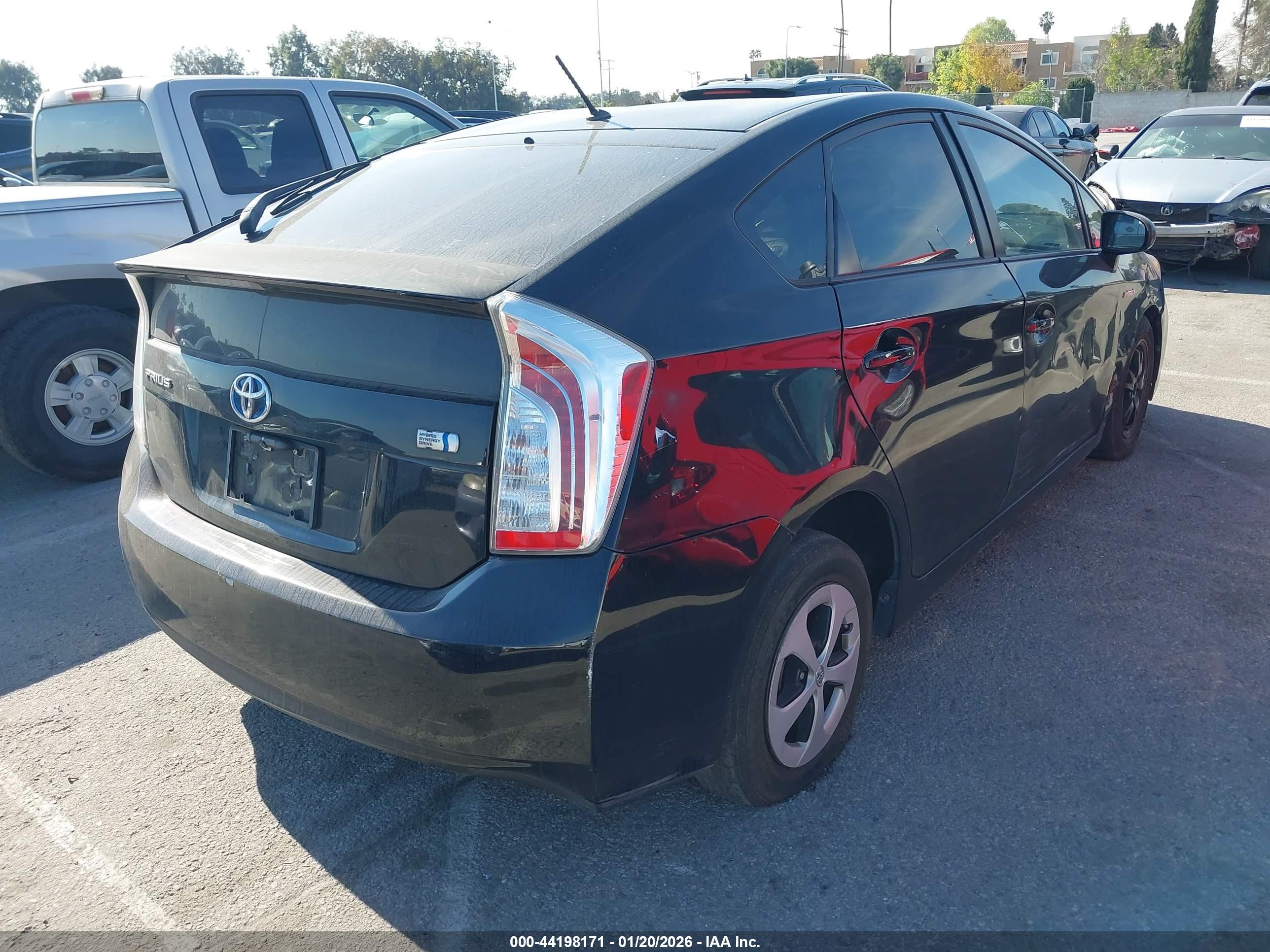TOYOTA PRIUS image 4