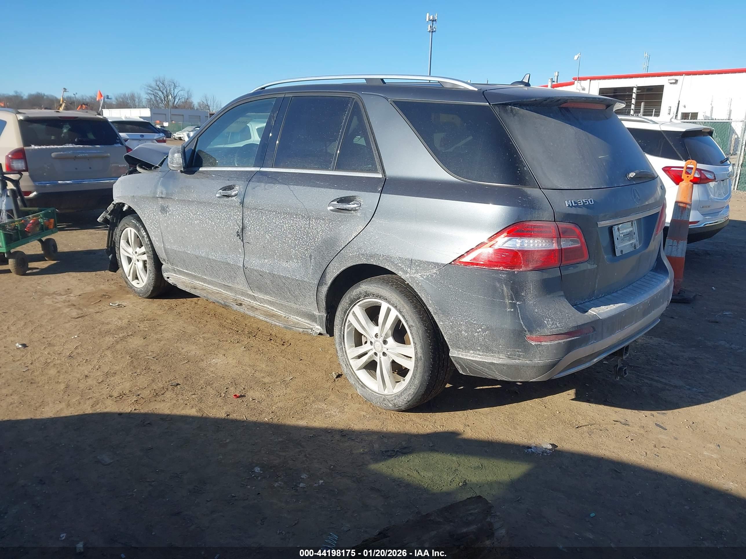 MERCEDES-BENZ ML image 3