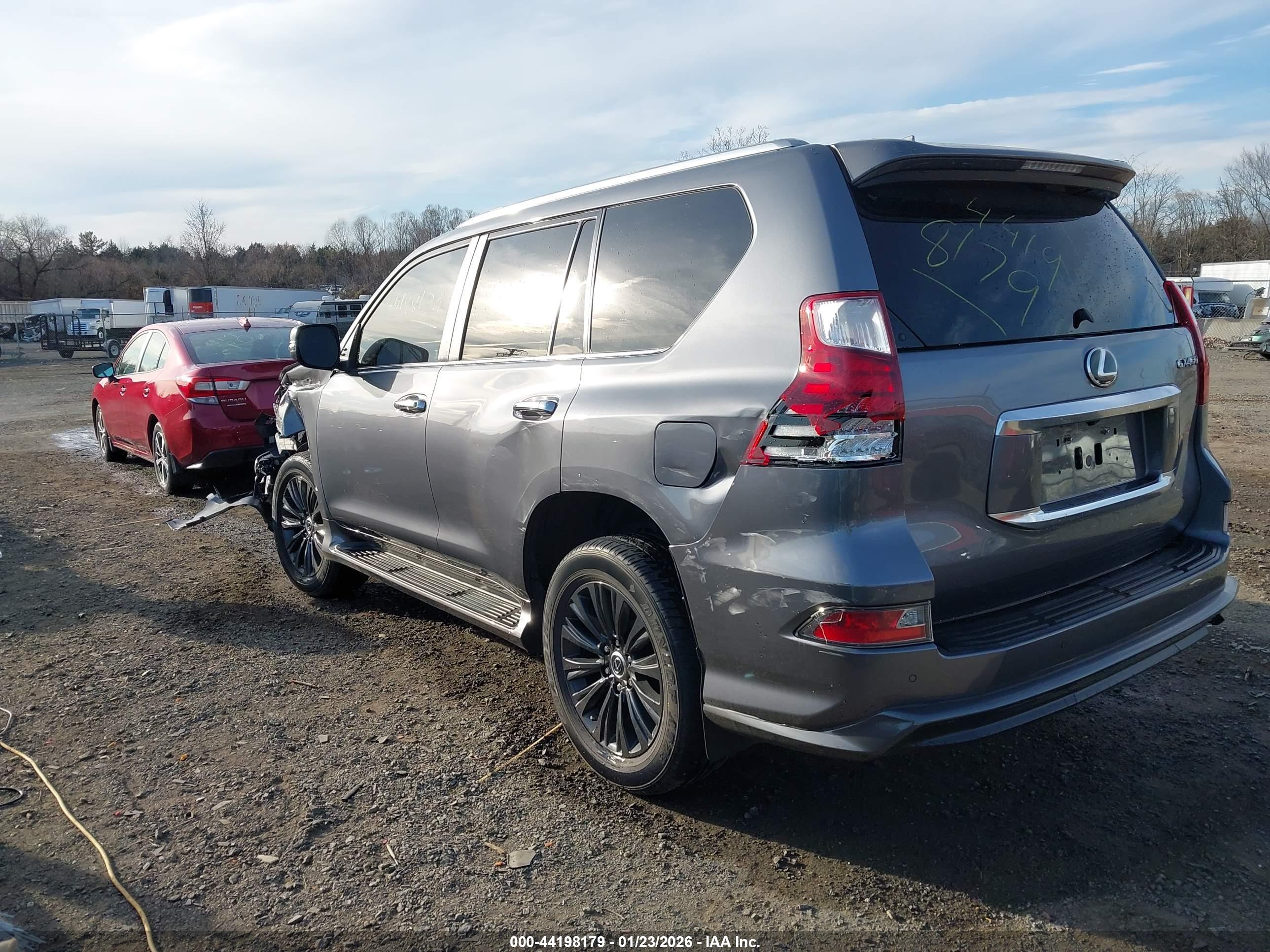 LEXUS GX image 3