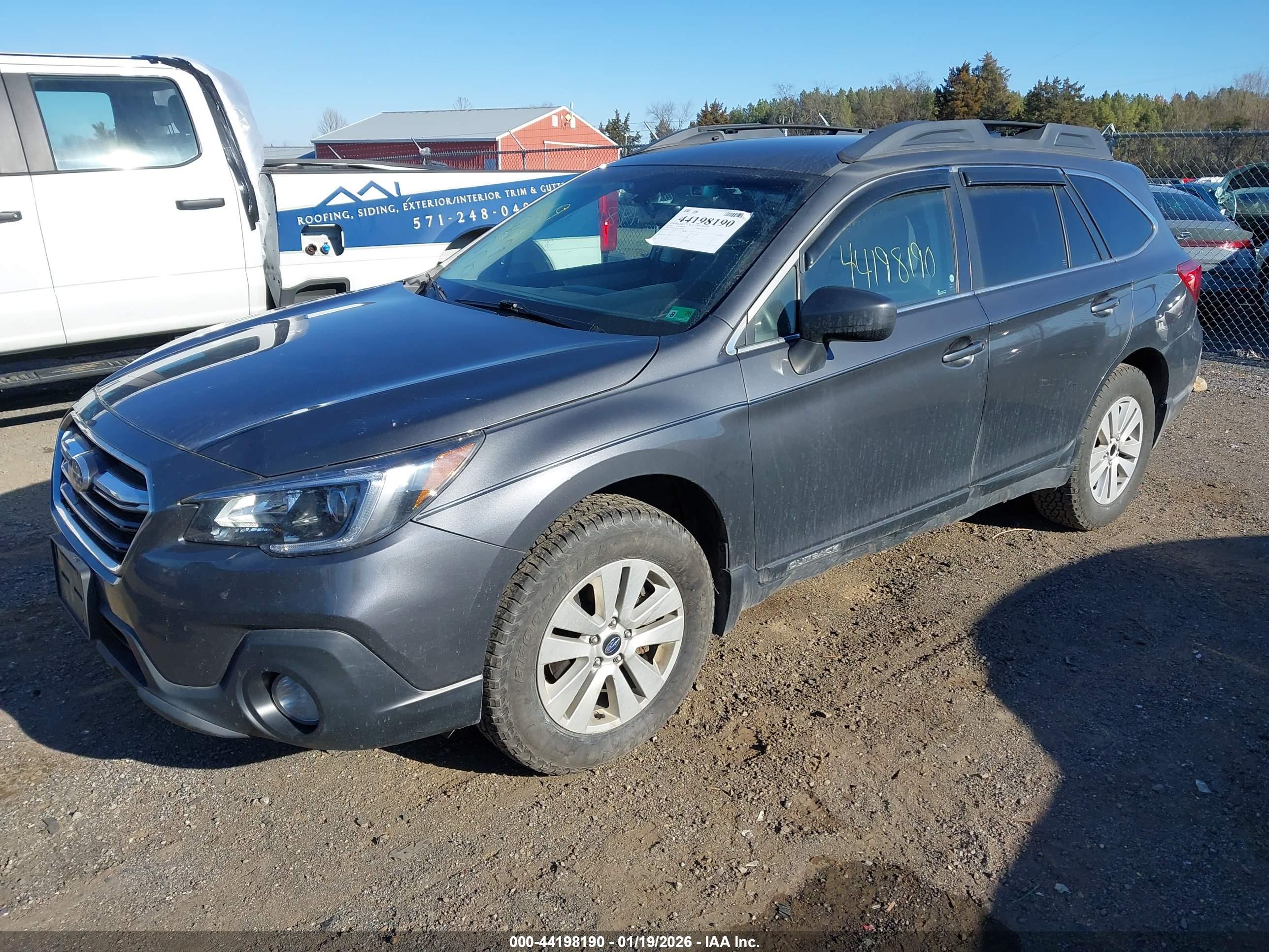 SUBARU OUTBACK image 2