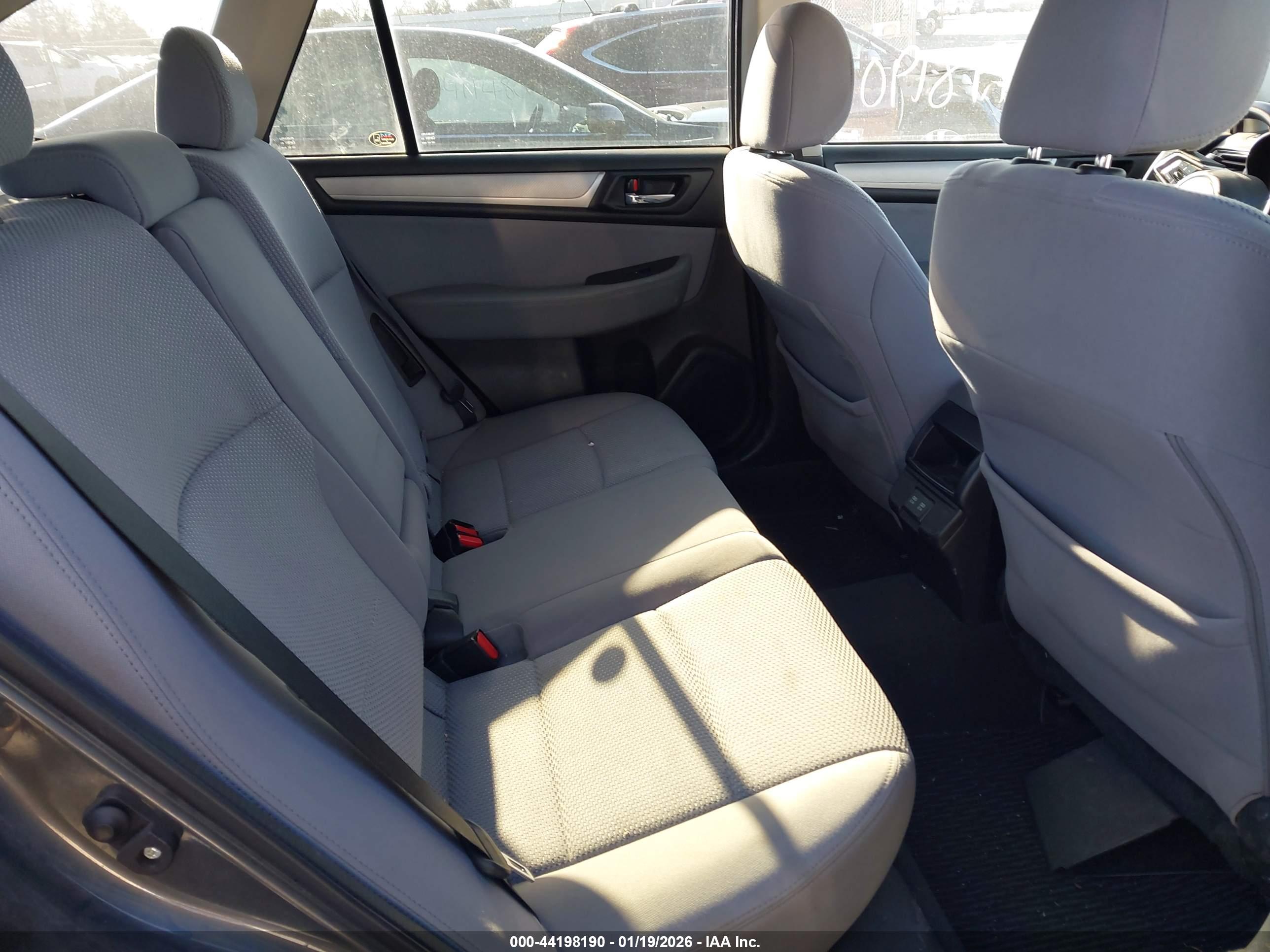 SUBARU OUTBACK image 8