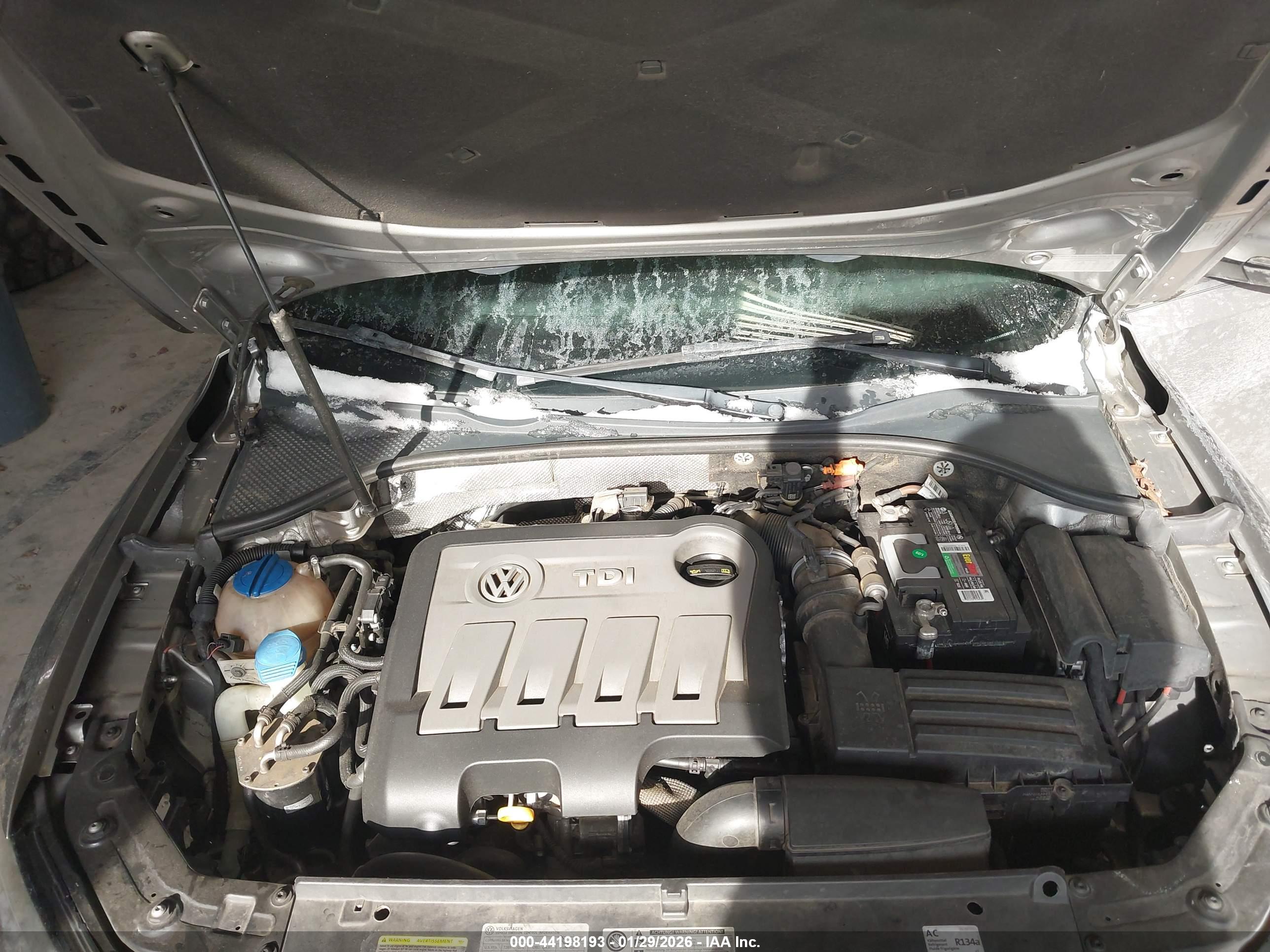 VOLKSWAGEN PASSAT image 10