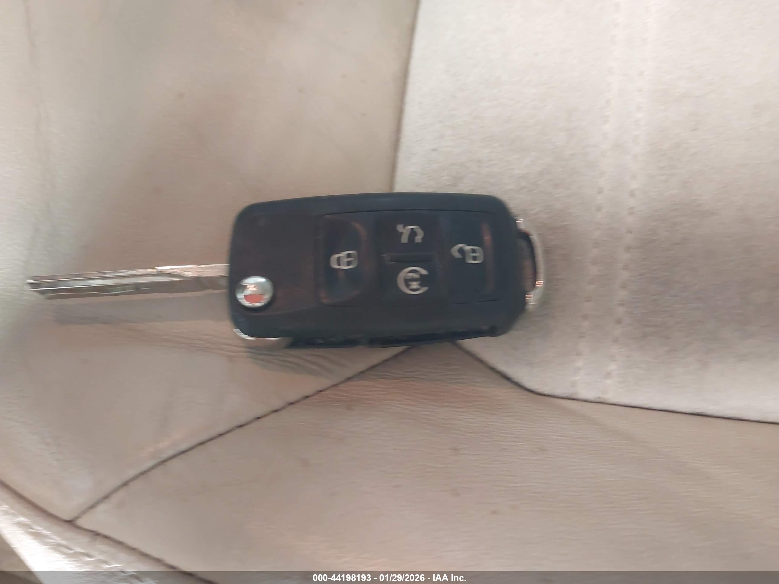 VOLKSWAGEN PASSAT image 11