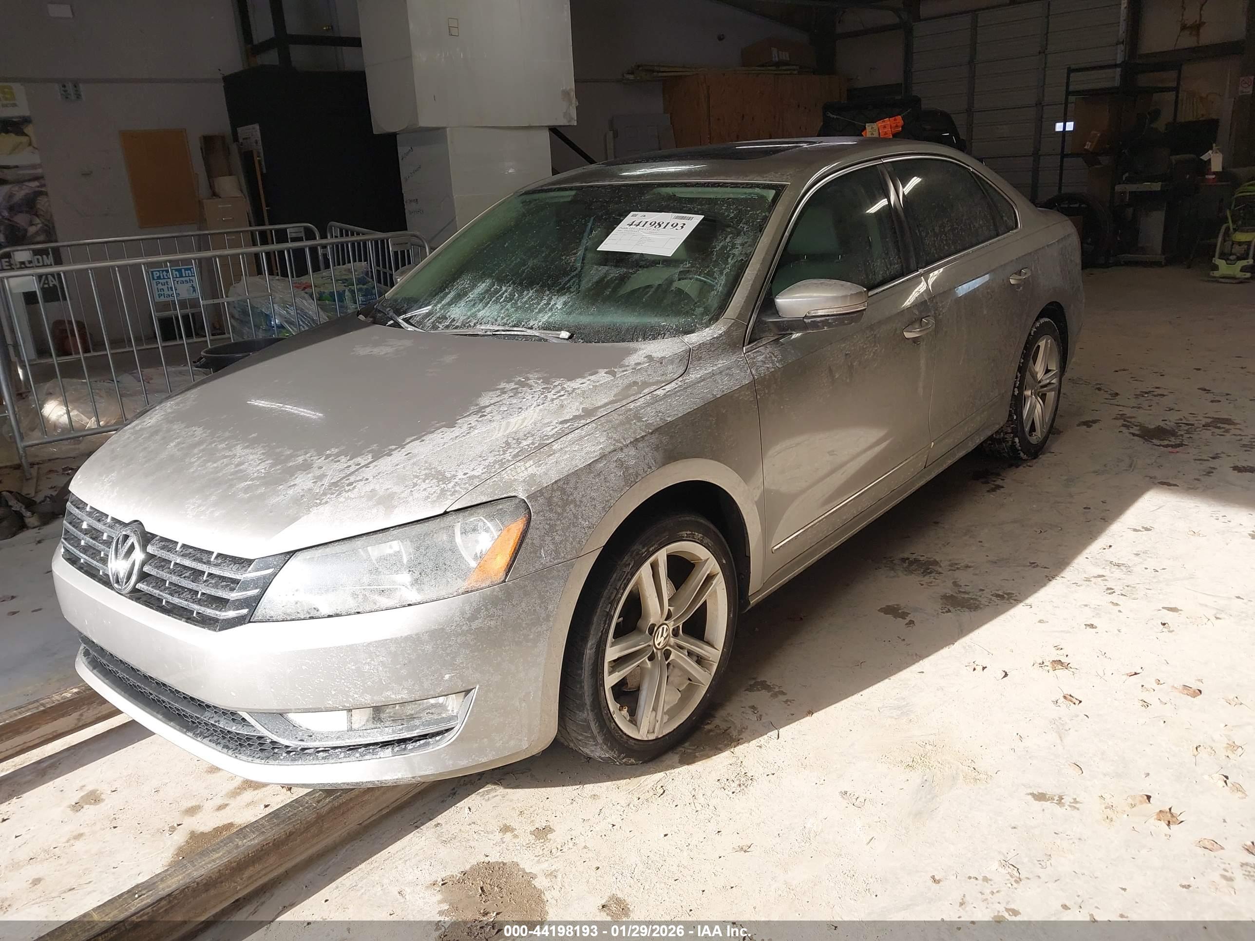 VOLKSWAGEN PASSAT image 2