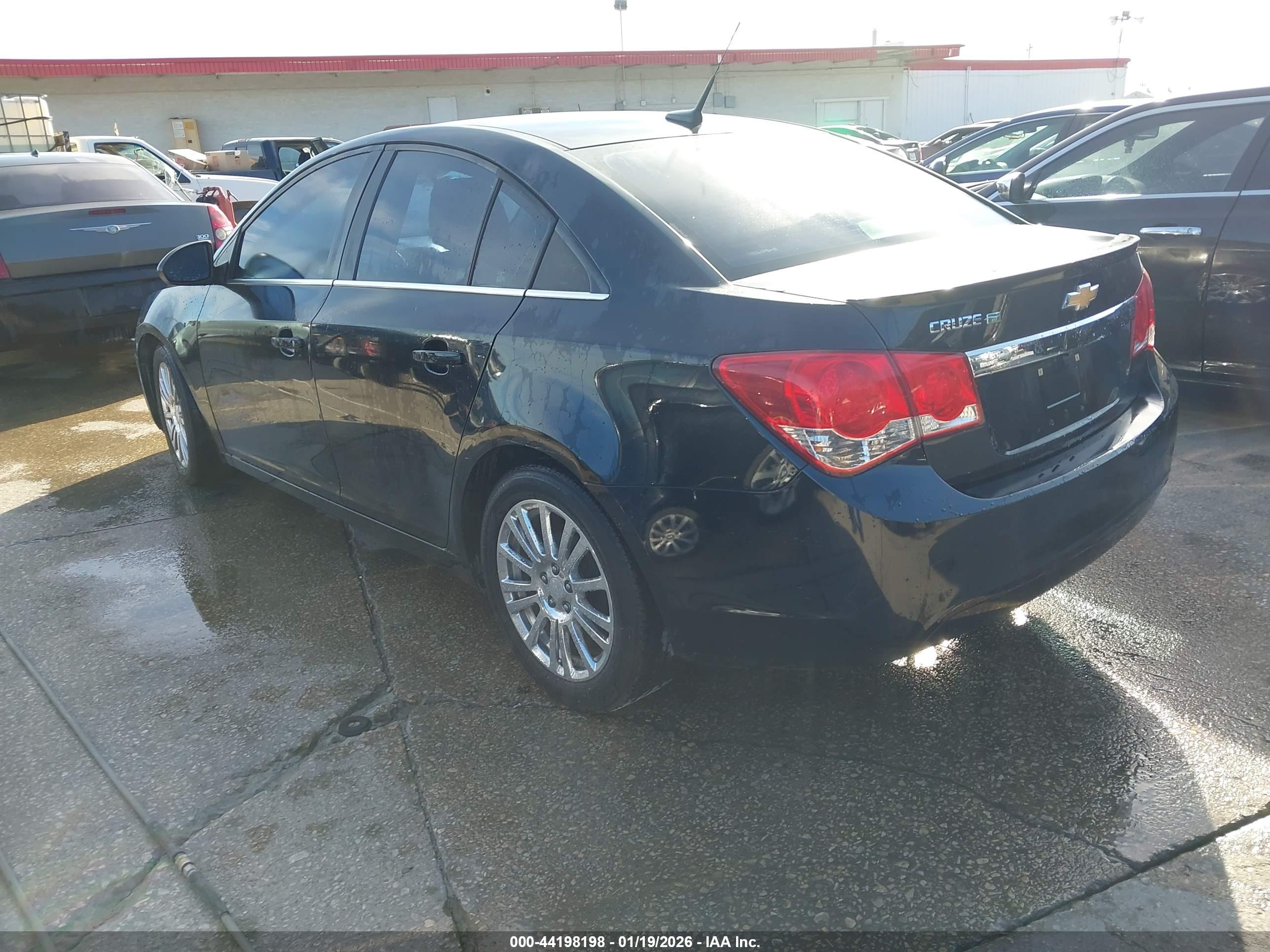 CHEVROLET CRUZE image 3