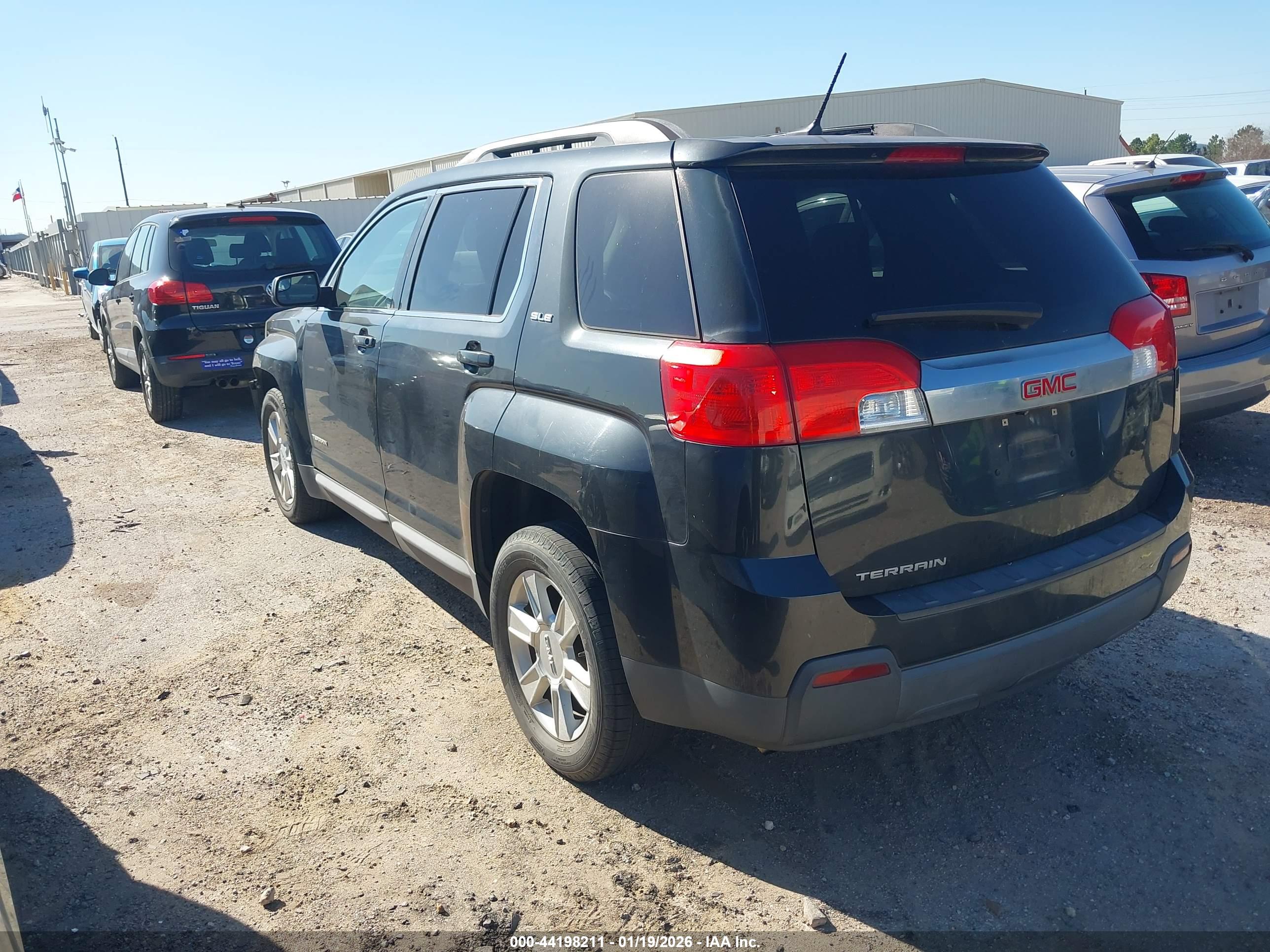 GMC TERRAIN image 3