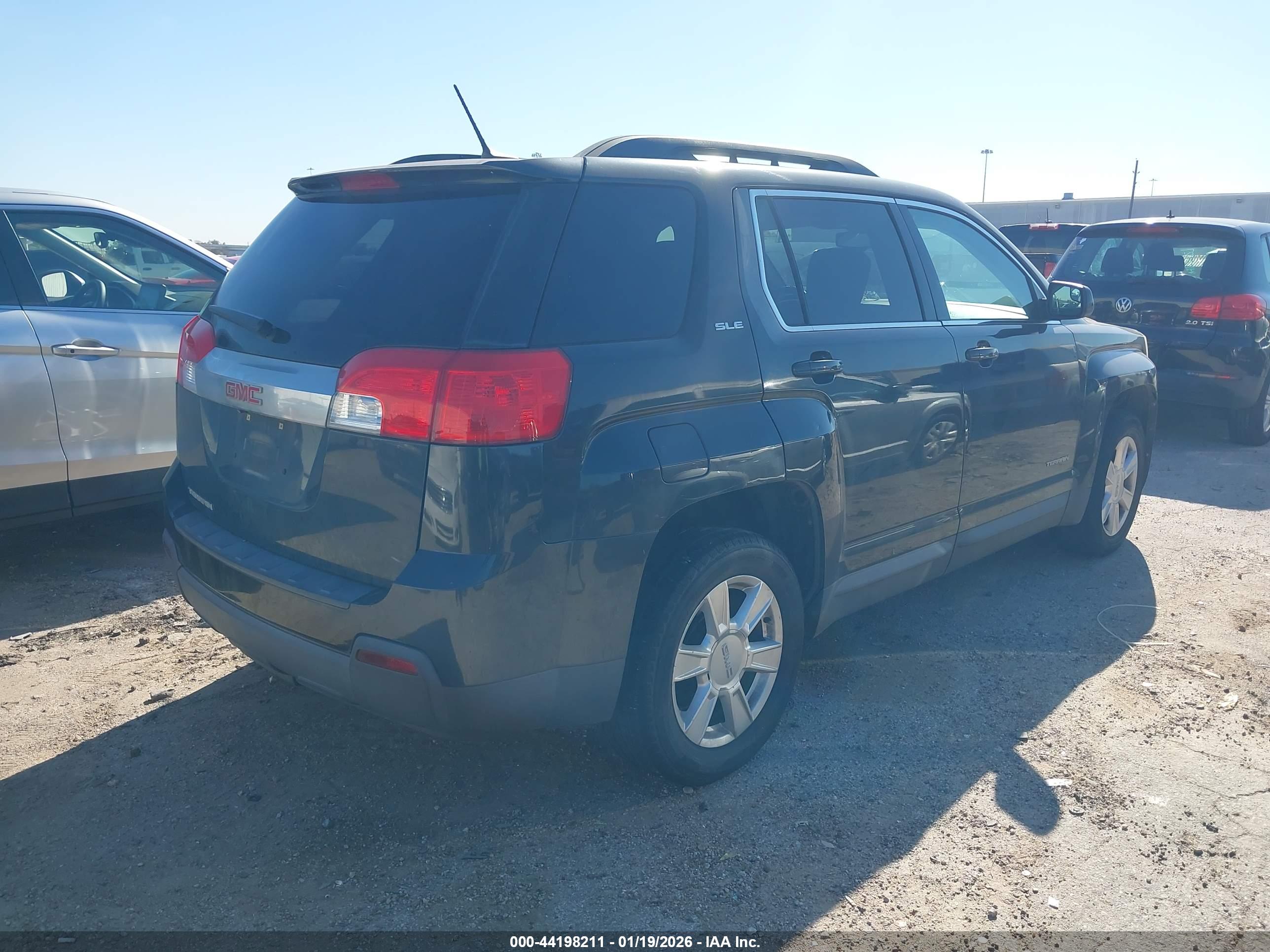 GMC TERRAIN image 4